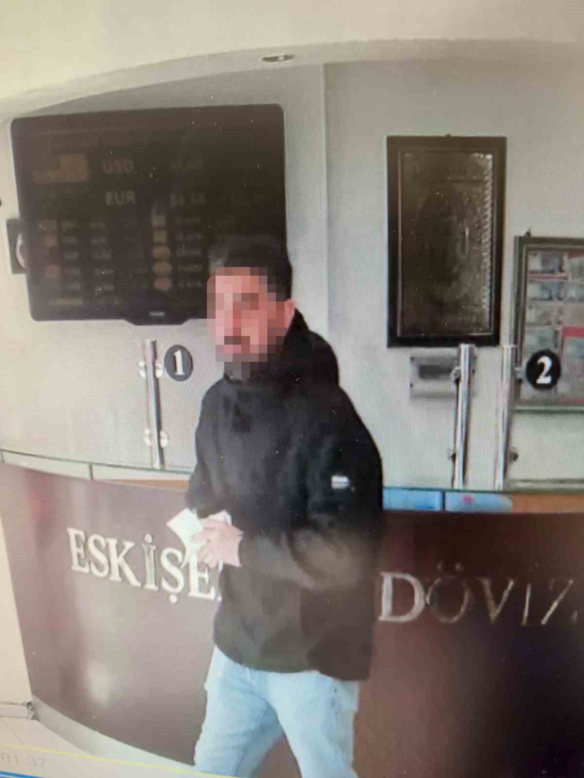 Bir anlık dalgınlık 100 Euro&rsquo;ya b&ouml;yle mal oldu
