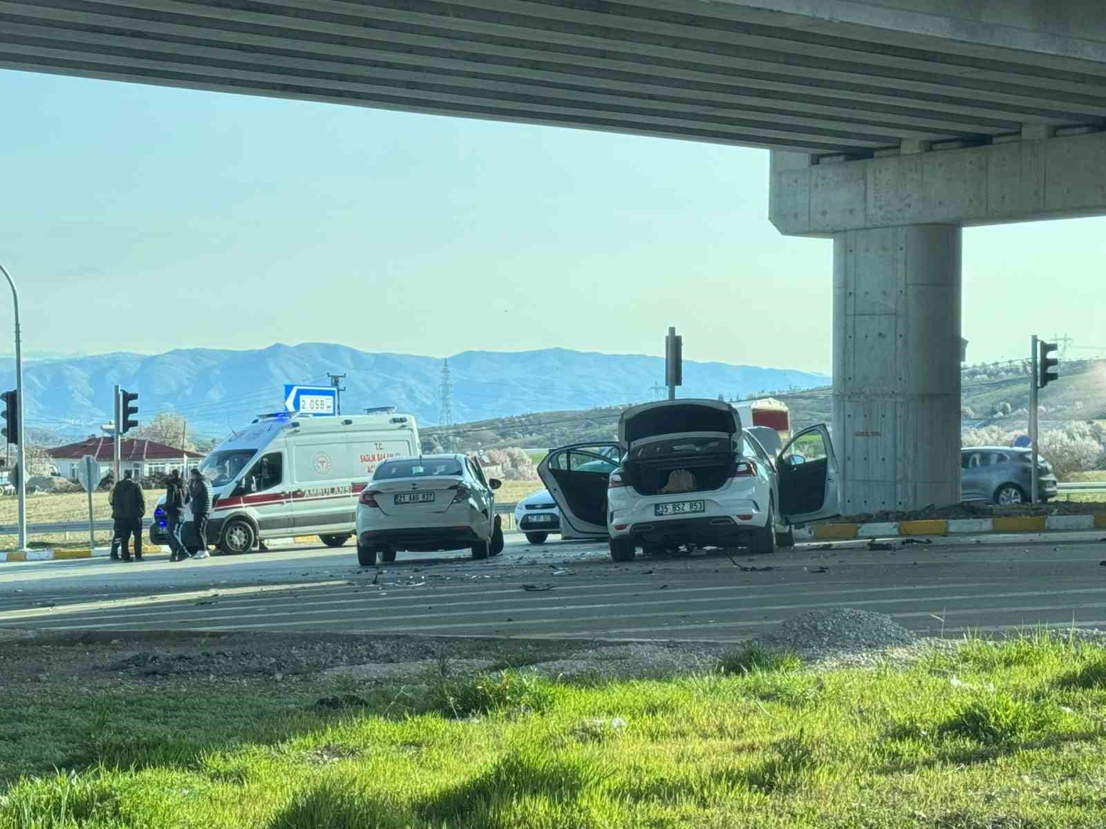 Elazığ&rsquo;daki trafik kazası: 6 yaralı
