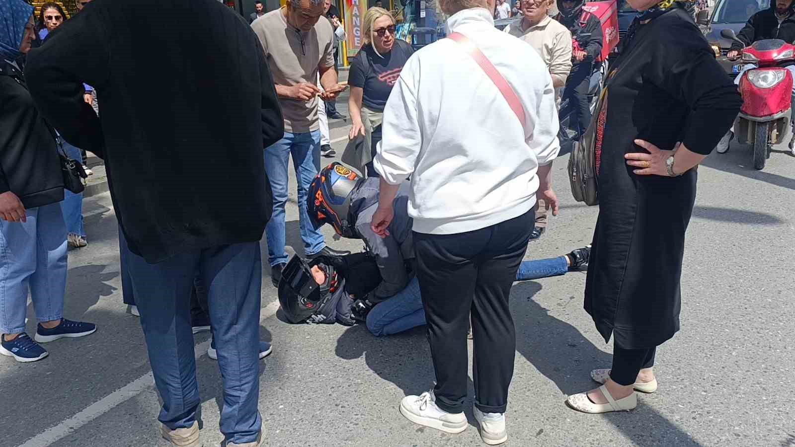 Manavgat&rsquo;ta korkutan kazada s&uuml;r&uuml;c&uuml; kask sayesinde hayatta kaldı
