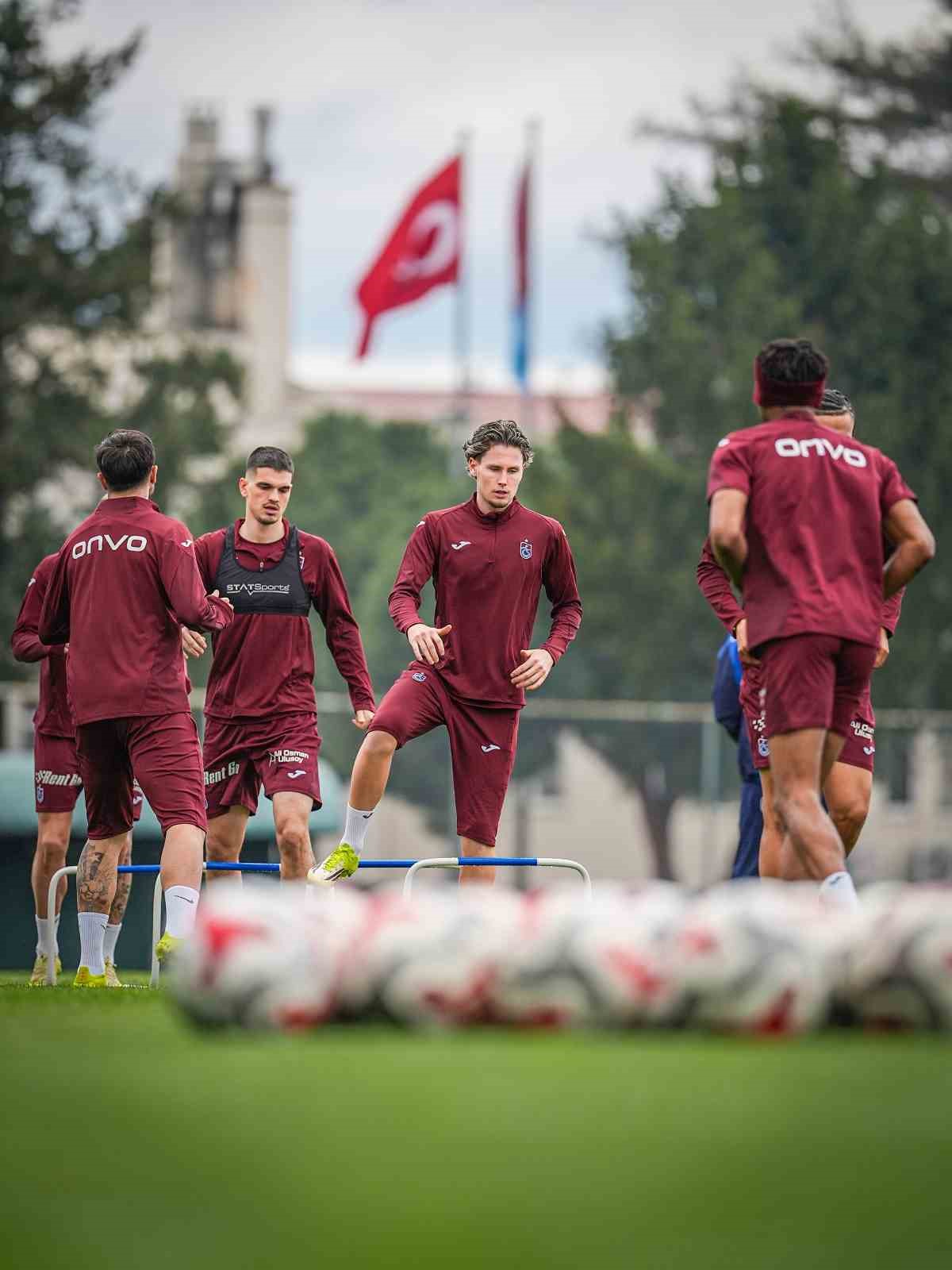 Bir yılda krizden zirveye çıkan Trabzonspor, şampiyonluk hesapları yapıyor