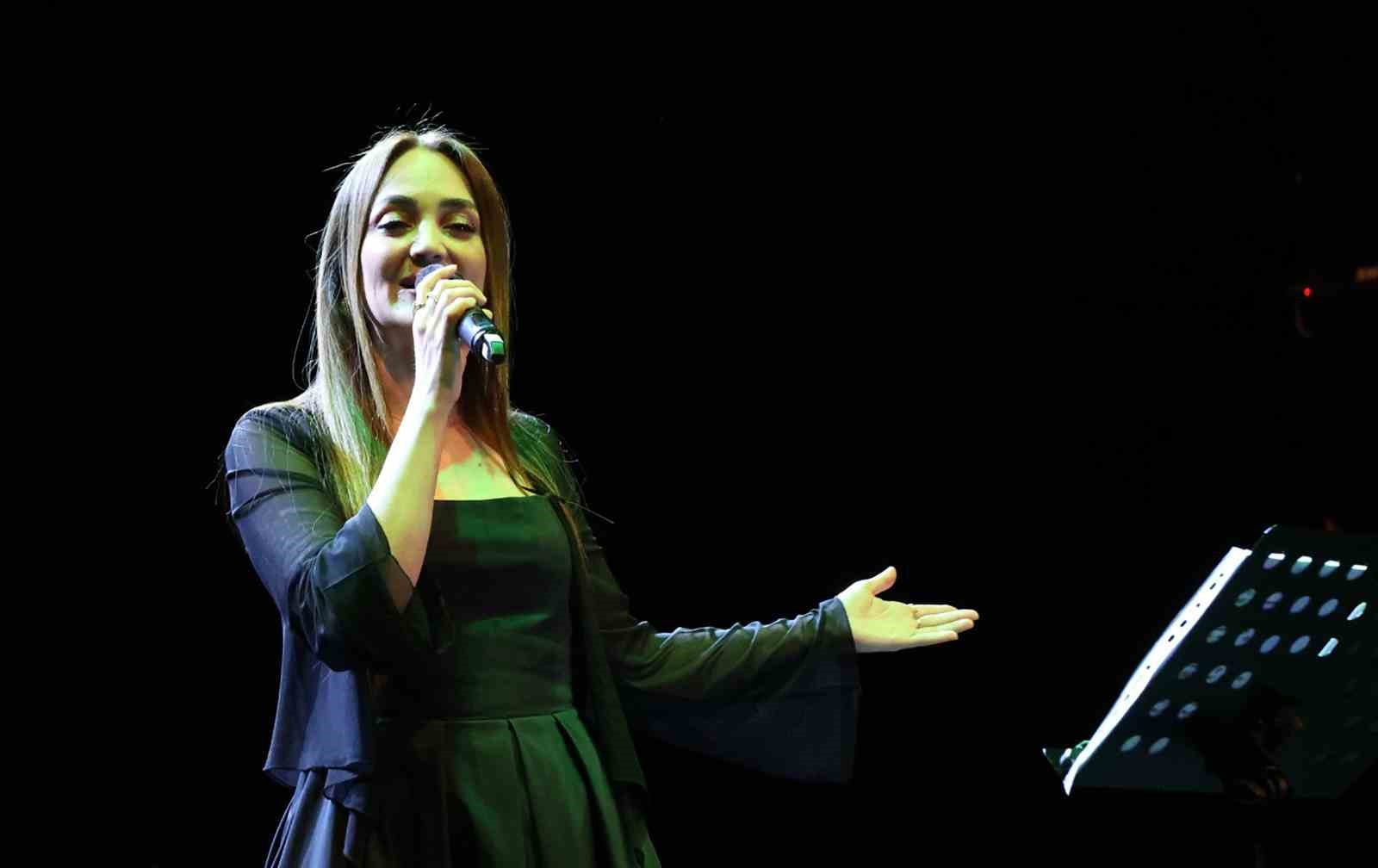 Muğla’da Nostalji rüzgârı: 70’ler ve 80’lerin film müzikleri büyüledi