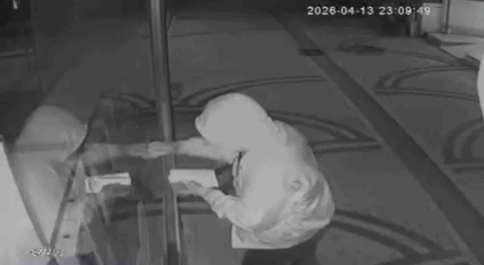 Ordu’da telefon hırsızlığı kamerada