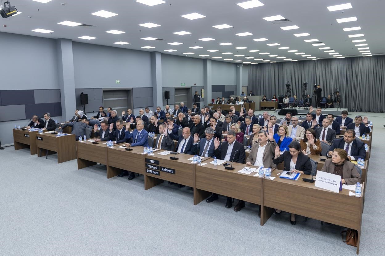 Başkan Seçer: "Mersin’e en iyi şekilde hizmet etmeye devam edeceğiz"