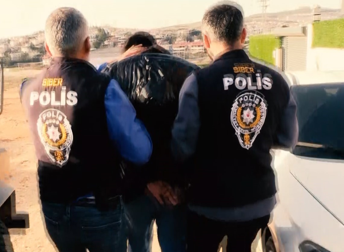 Gaziantep merkezli 14 ildeki dolandırıcılık operasyonunda g&ouml;zaltı sayısı 58&rsquo;e y&uuml;kseldi
