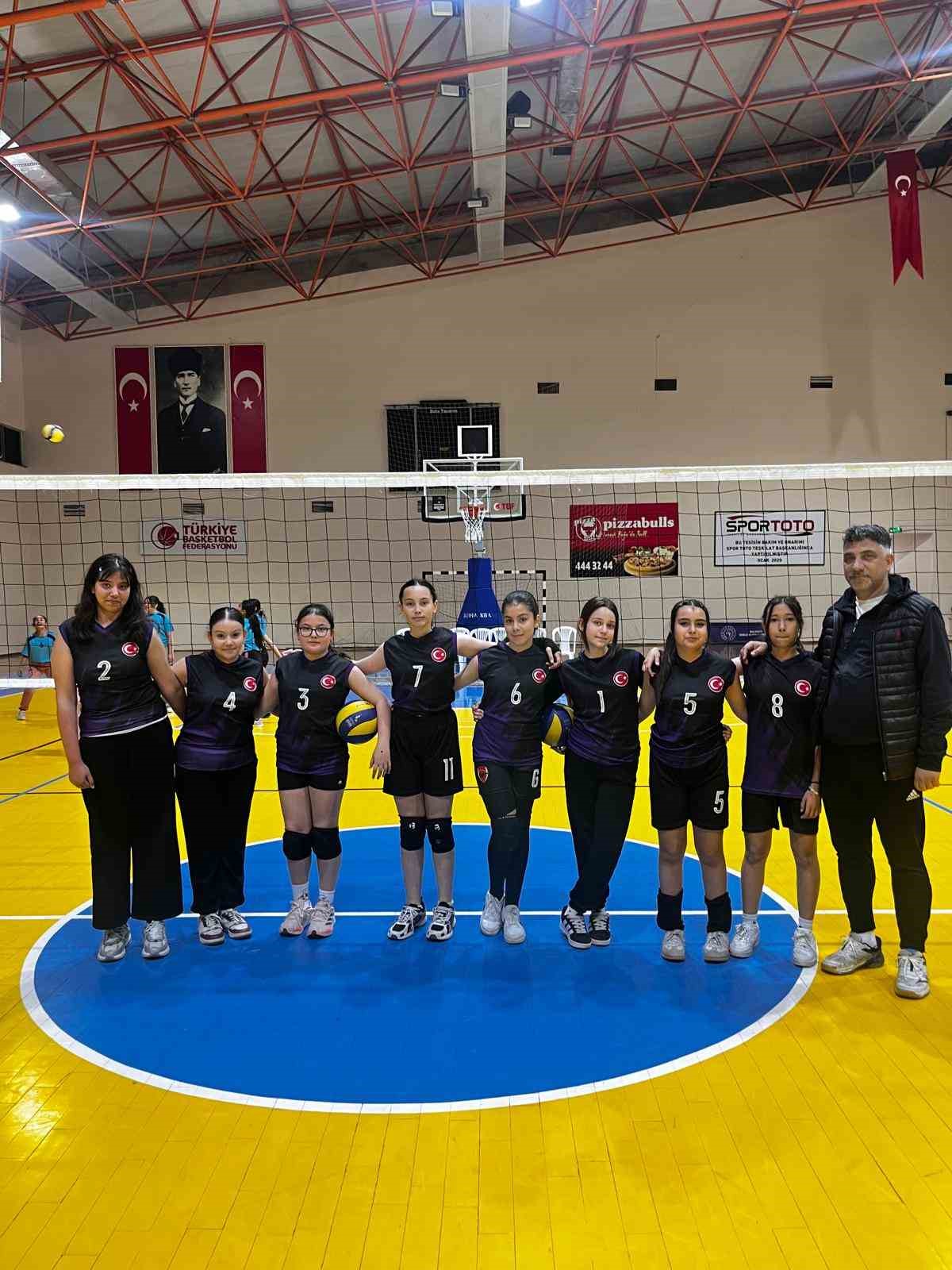 Burhaniye&rsquo;de Geleneksel &Ccedil;ocuk Sporcular Şenliği başladı
