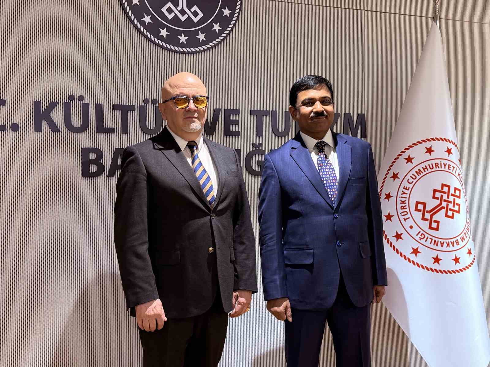 T&uuml;rkiye ile Hindistan arasında sinema alanında yeni iş birlikleri oluşuyor
