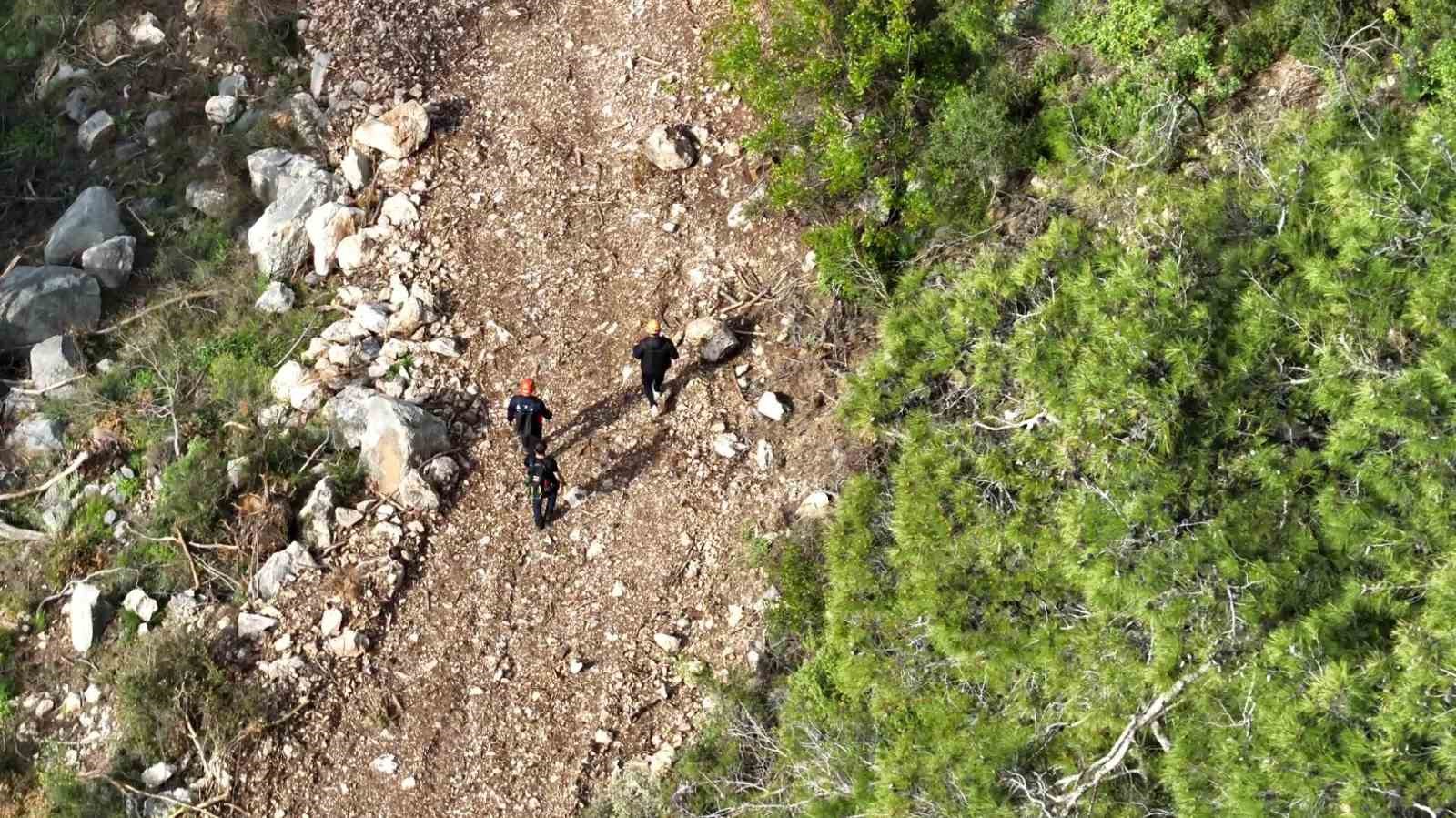 Yürüyüşe çıktığı dağlık alanda kayboldu: AFAD ekiplerince dronla bulundu
