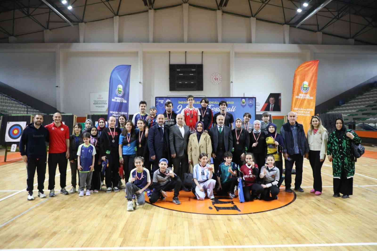 Spor festivalinde &ouml;ğrenciler ok&ccedil;ular yarıştı
