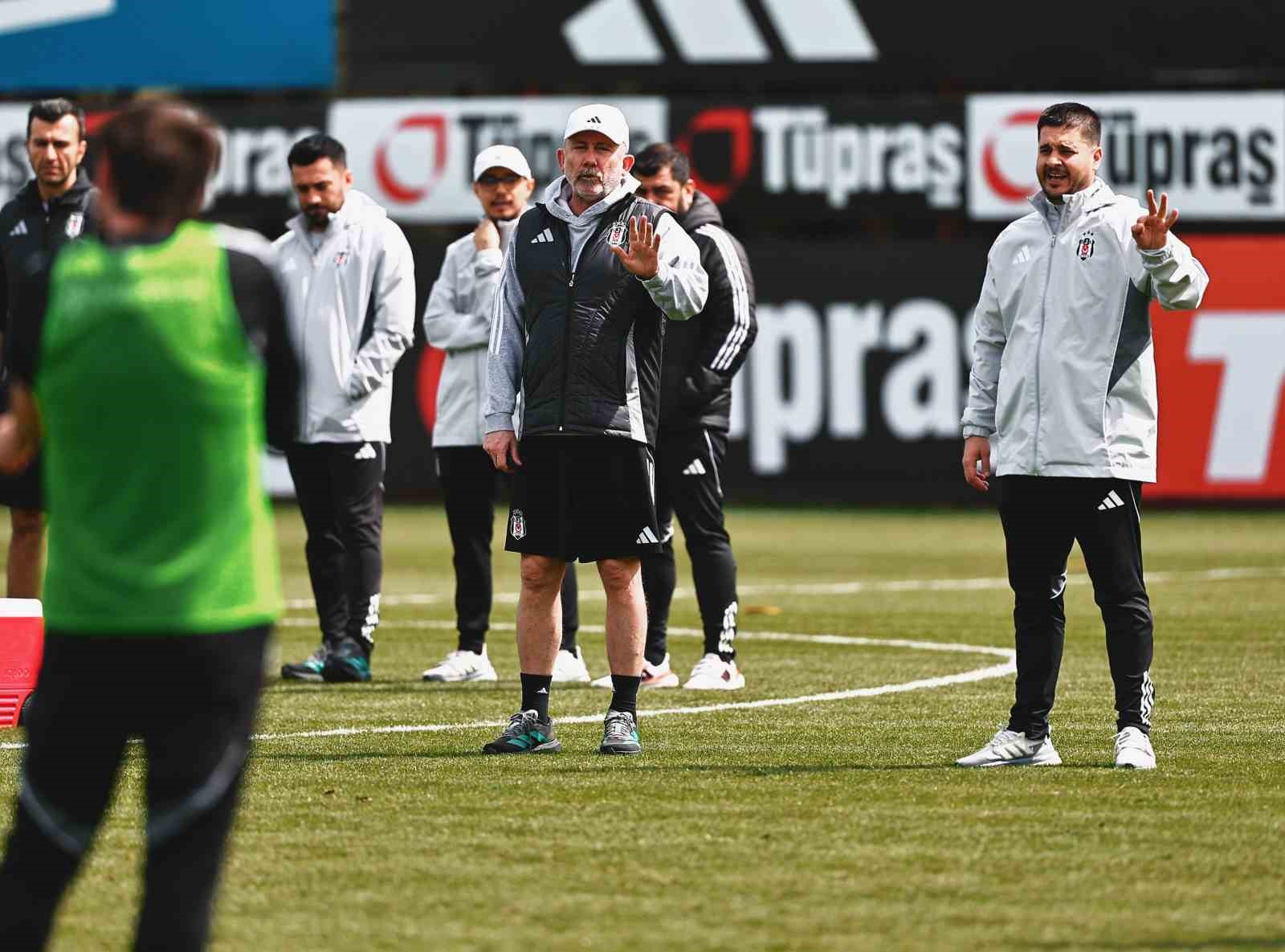Beşiktaş, Samsunspor ma&ccedil;ı hazırlıklarına devam etti
