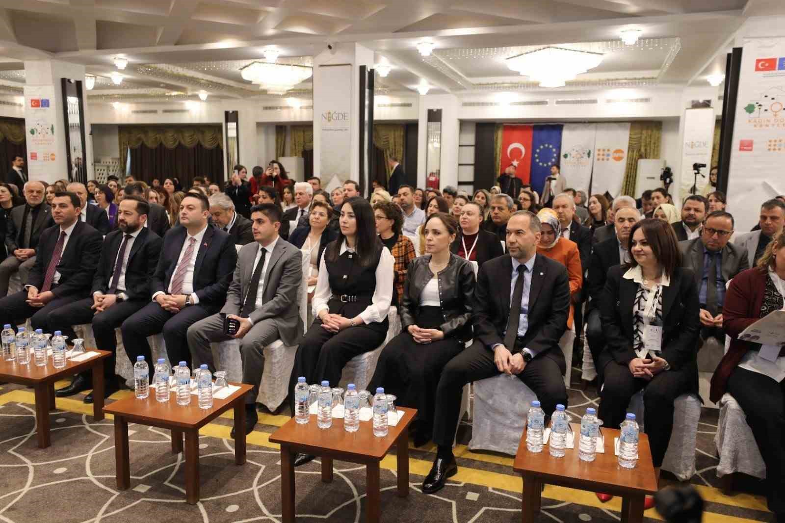 Niğde&rsquo;de kadın dostu kentler i&ccedil;in &ouml;nemli buluşma
