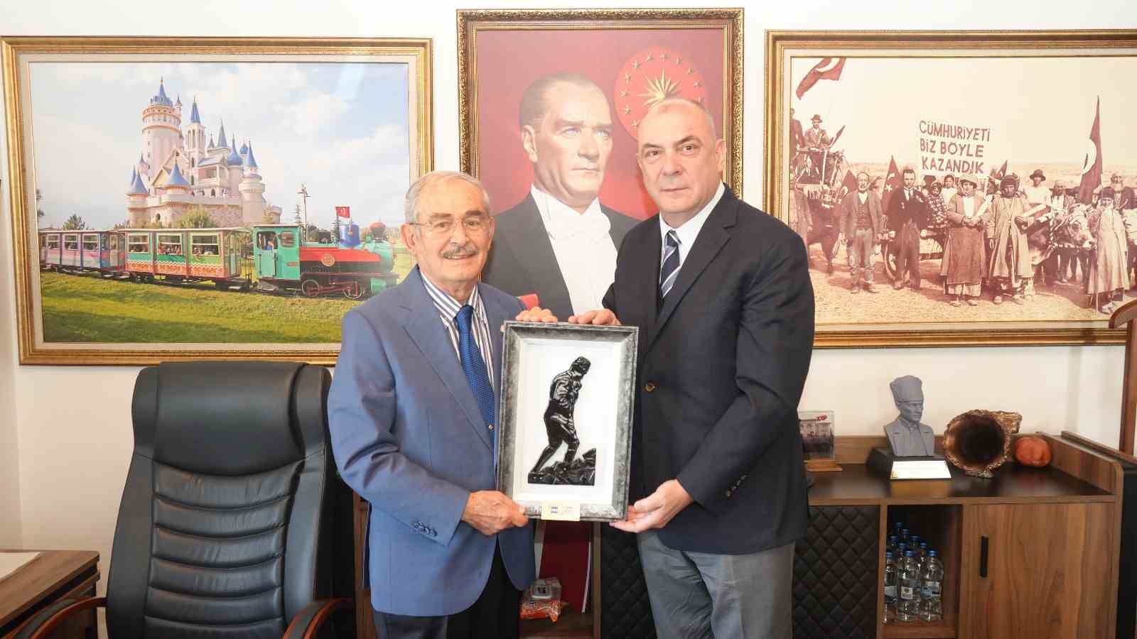 ESO Başkanı Kesikbaş: "Eskişehir&rsquo;in başarısı, kent ve sanayinin ortak hik&acirc;yesidir"
