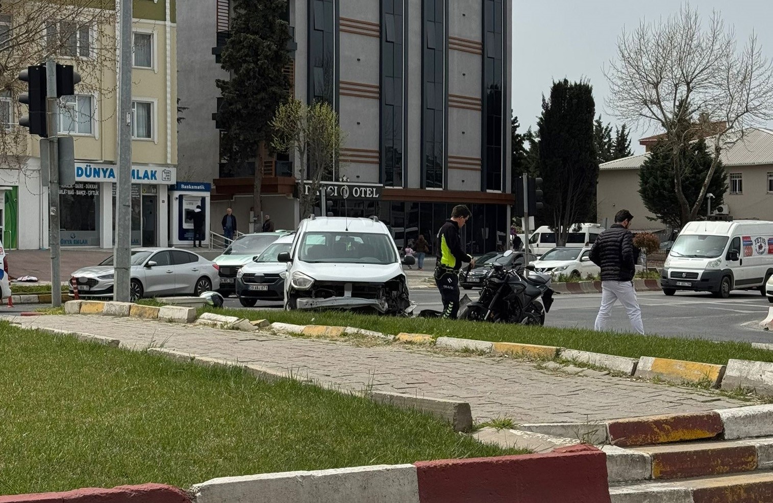 L&uuml;leburgaz&rsquo;da trafik kazası: 1 yaralı
