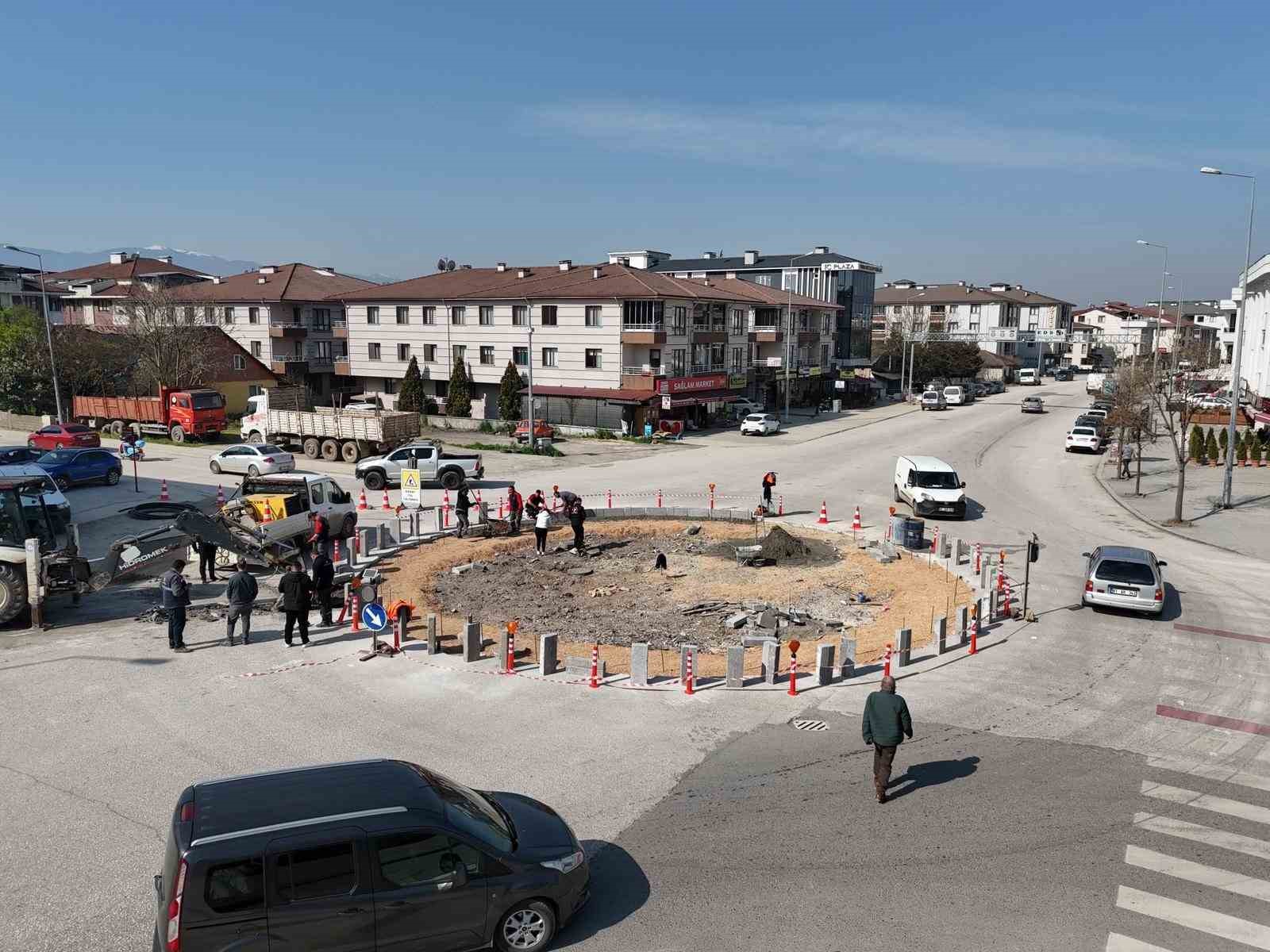 Emniyet kavşağı yenileniyor
