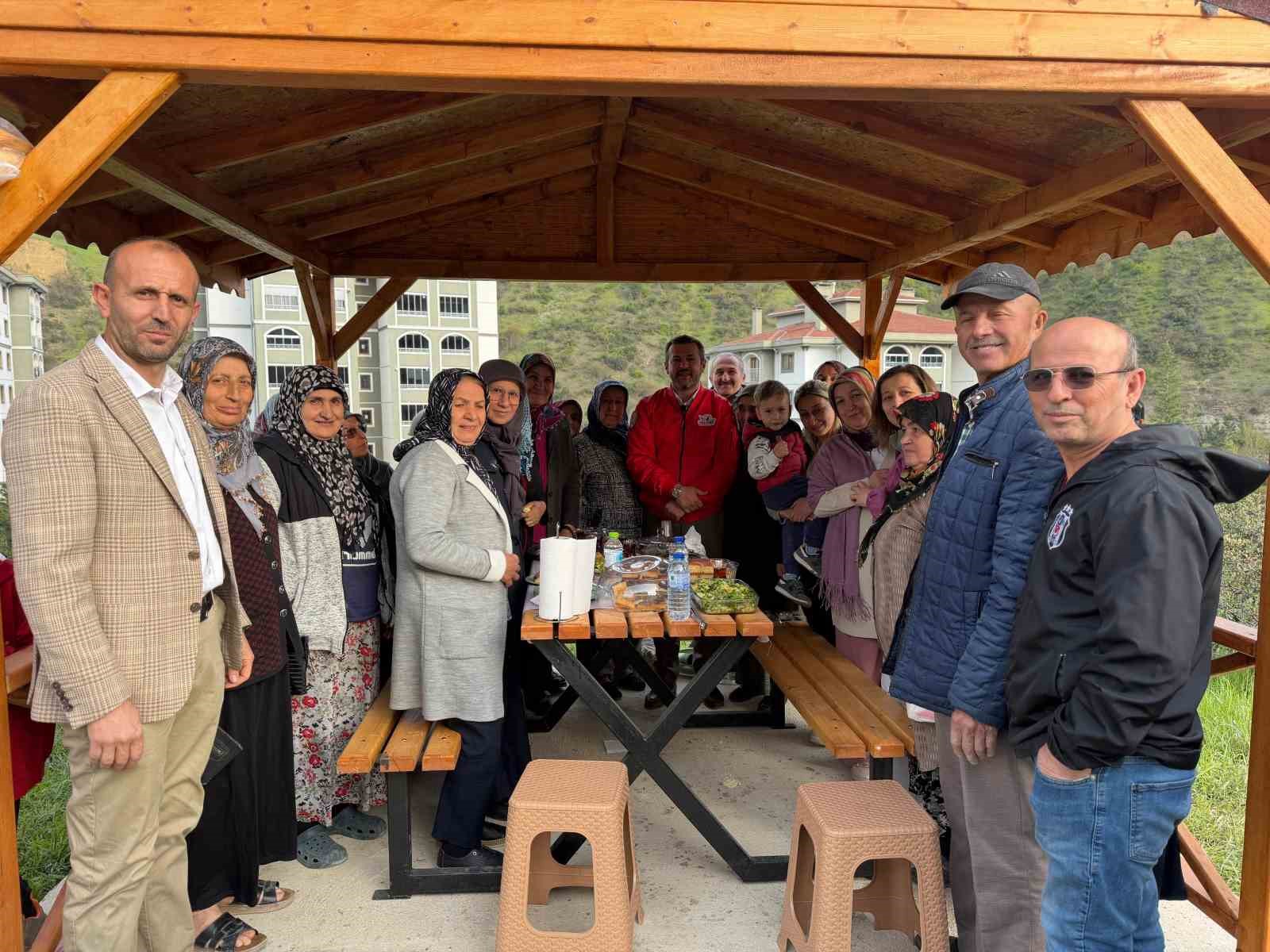 Başkan &Ccedil;etinkaya verdiği s&ouml;z&uuml; yerine getirdi
