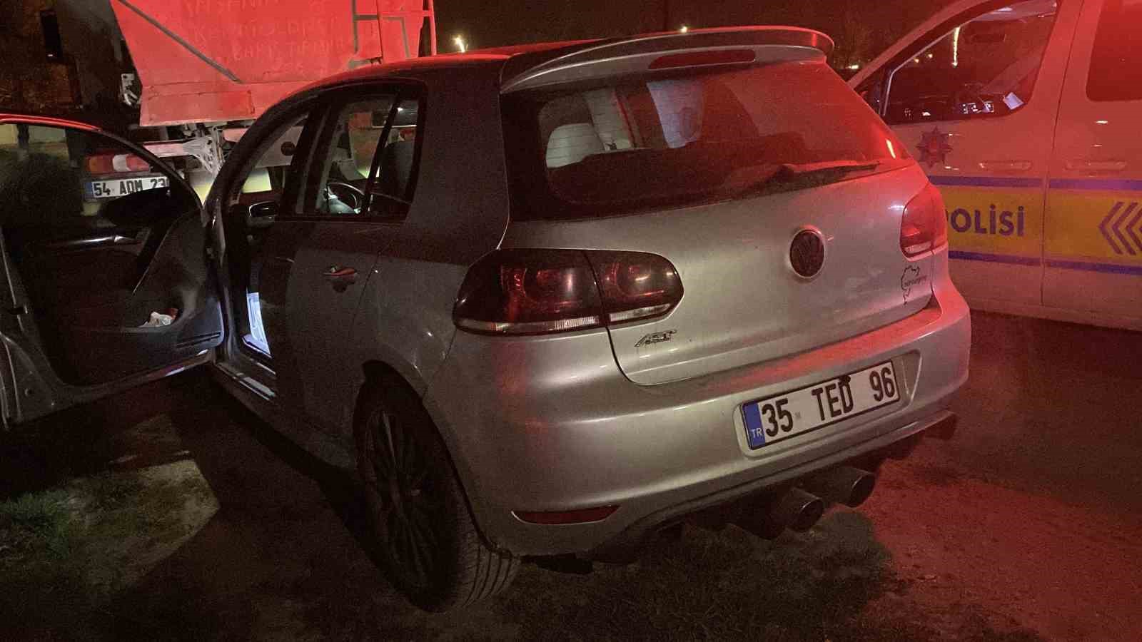 Vatandaşların ihbarı &uuml;zerine yakalandı: Abartı egzozlu ara&ccedil; trafikten menedildi
