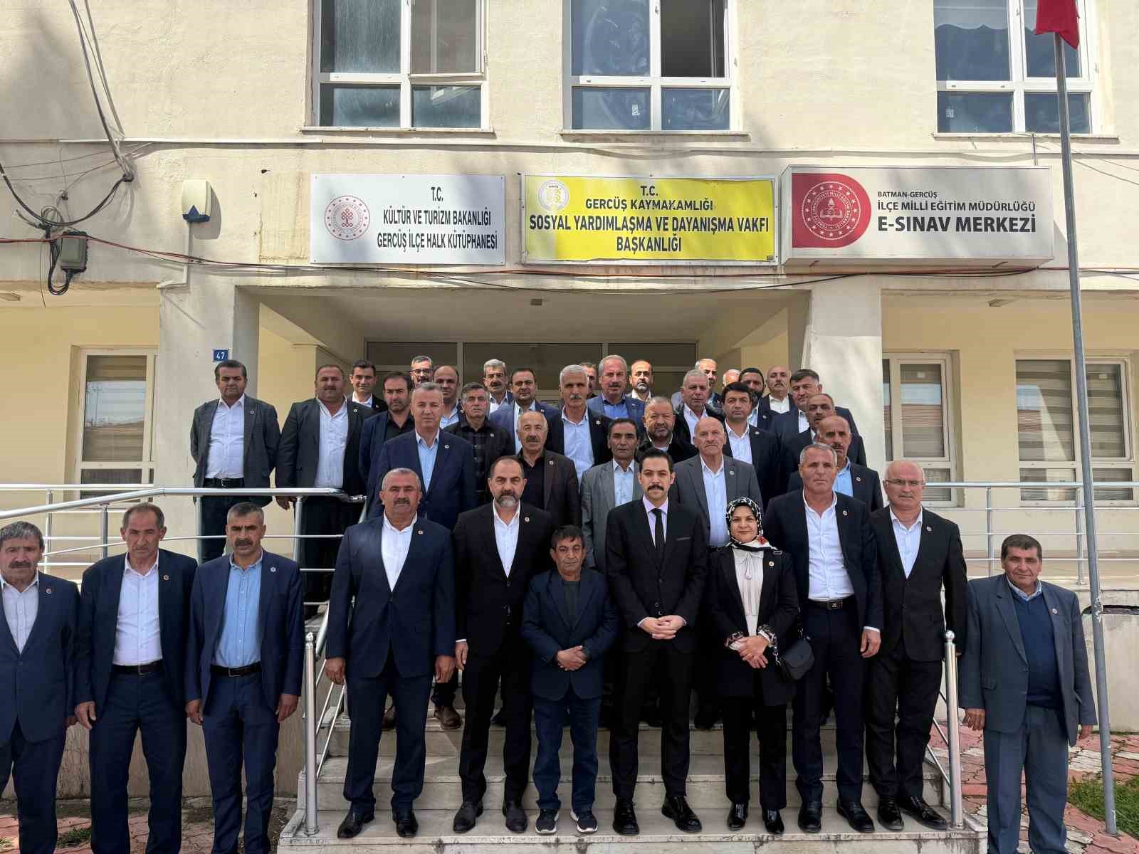 Gercüş’te muhtarlar Kaymakam Uzun ile bir araya geldi