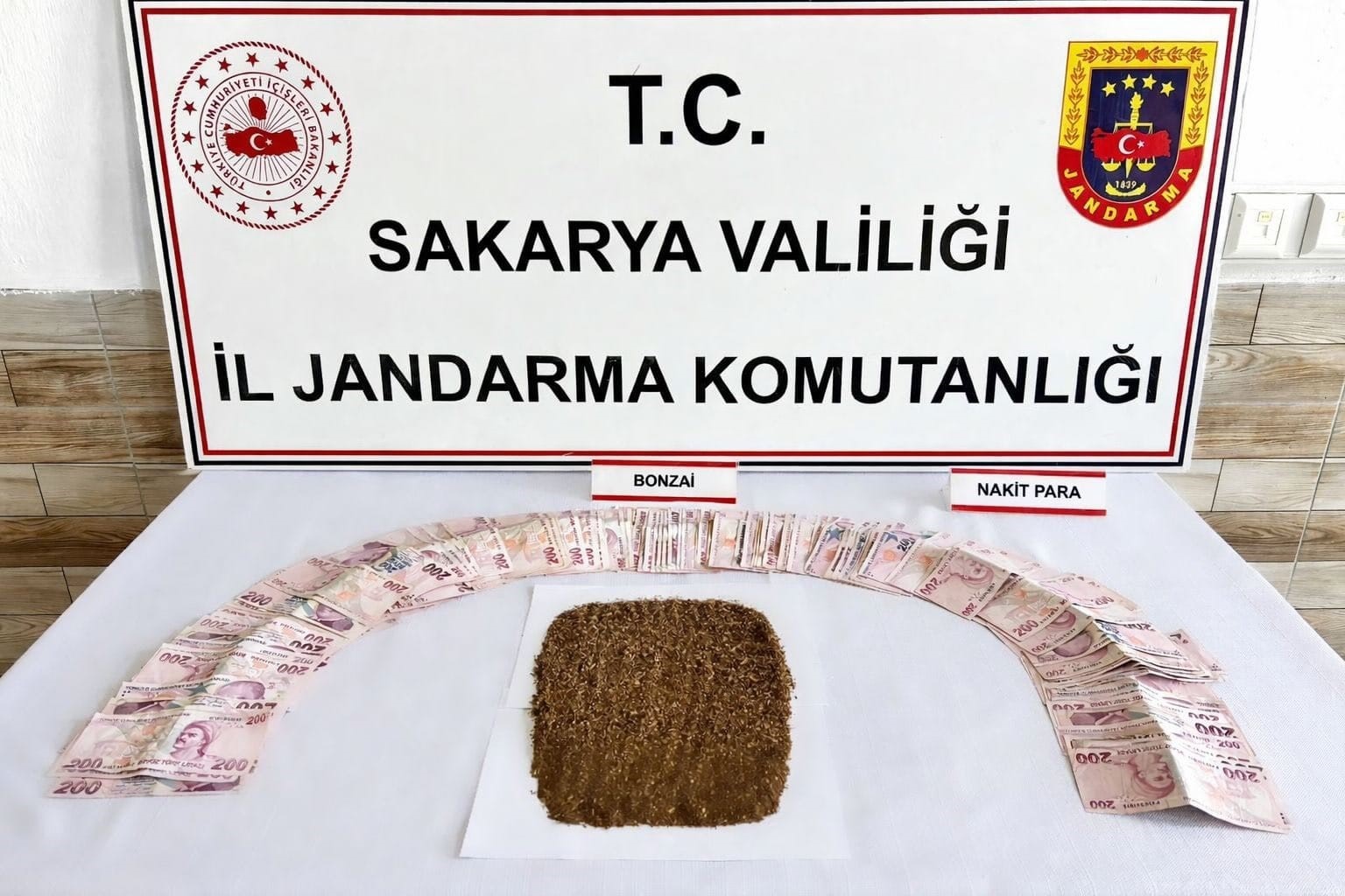 Sakarya’da zehir taciri suçüstü yakalandı