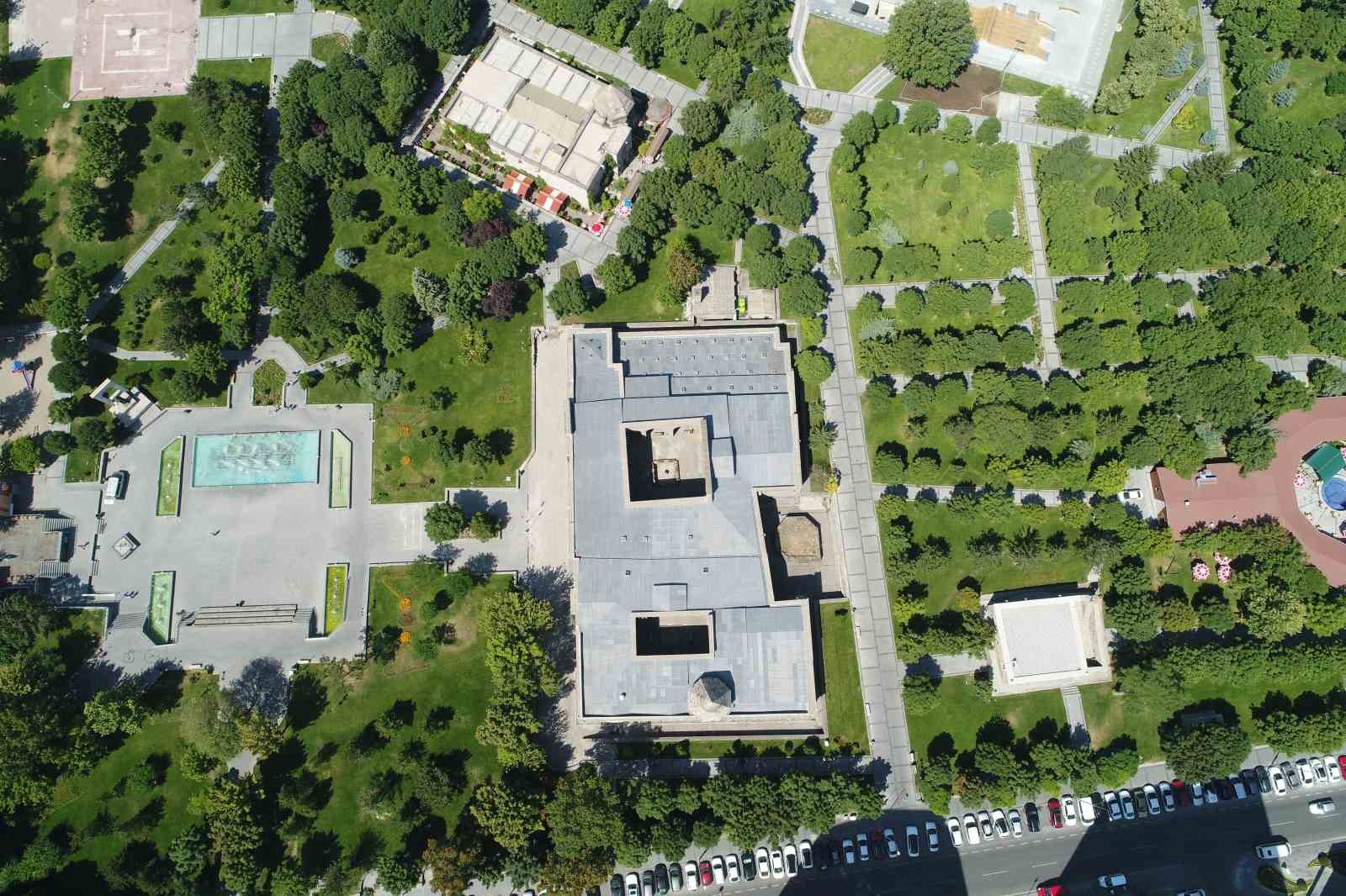 Gevher Nesibe Tıp Tarihi M&uuml;zesi&rsquo;ne hayran kaldılar
