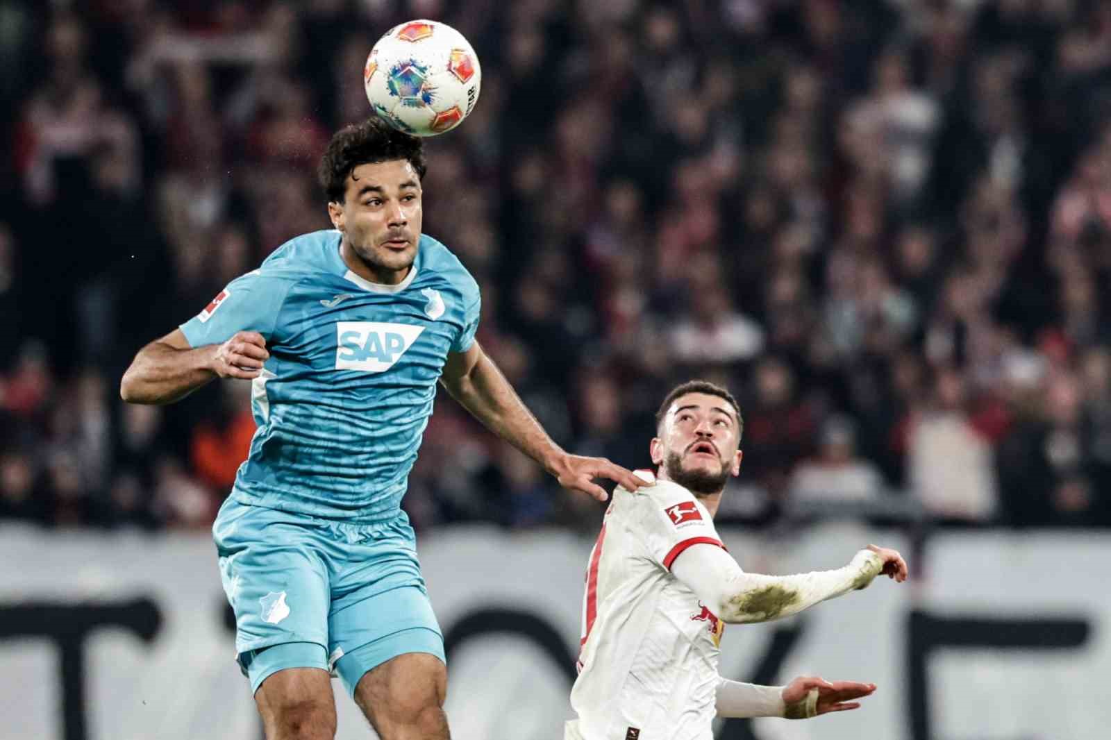 Ozan Kabak, Hoffenheim ile sözleşmesini uzattı
