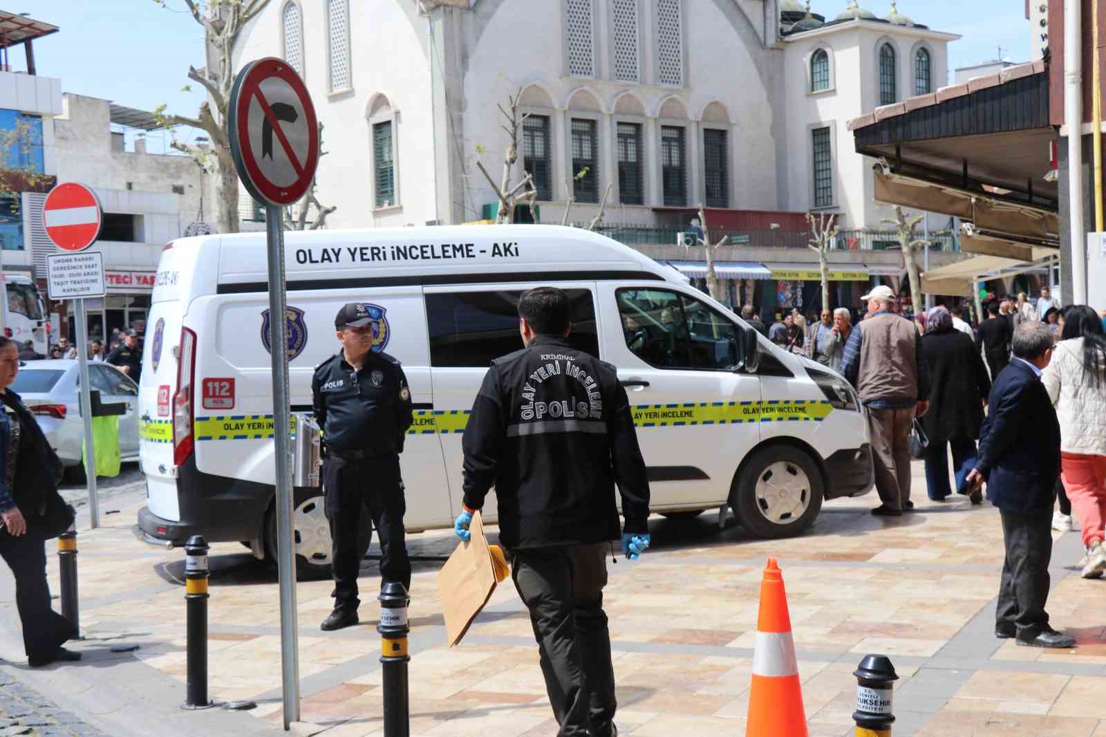 D&ouml;viz b&uuml;rosunda &ccedil;ıkan kavgada 1 kişiyi silahla yaralan zanlı tutuklandı
