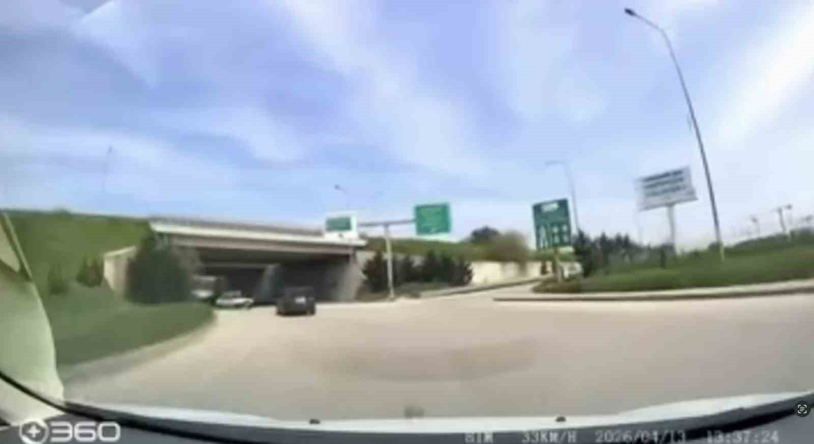 Bursa&rsquo;da ters y&ouml;nden giren s&uuml;r&uuml;c&uuml; kamerada
