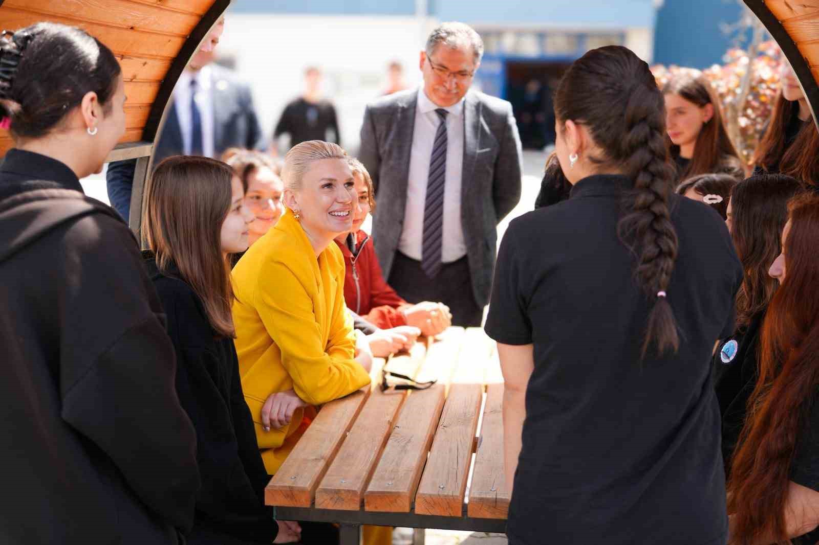 Bilecik Belediyesine hibe edilen kep&ccedil;e ilk kez okulda kullanıldı
