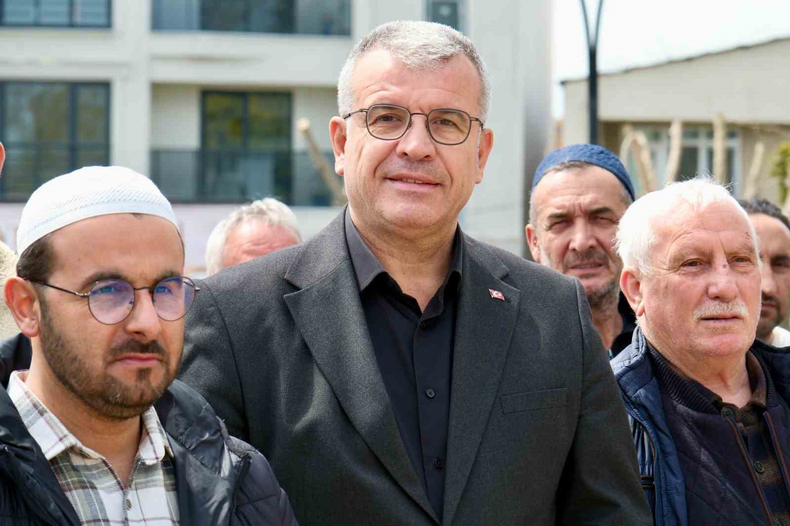 Karabiga&rsquo;nın kalbinde yenileme &ccedil;alışmaları başladı
