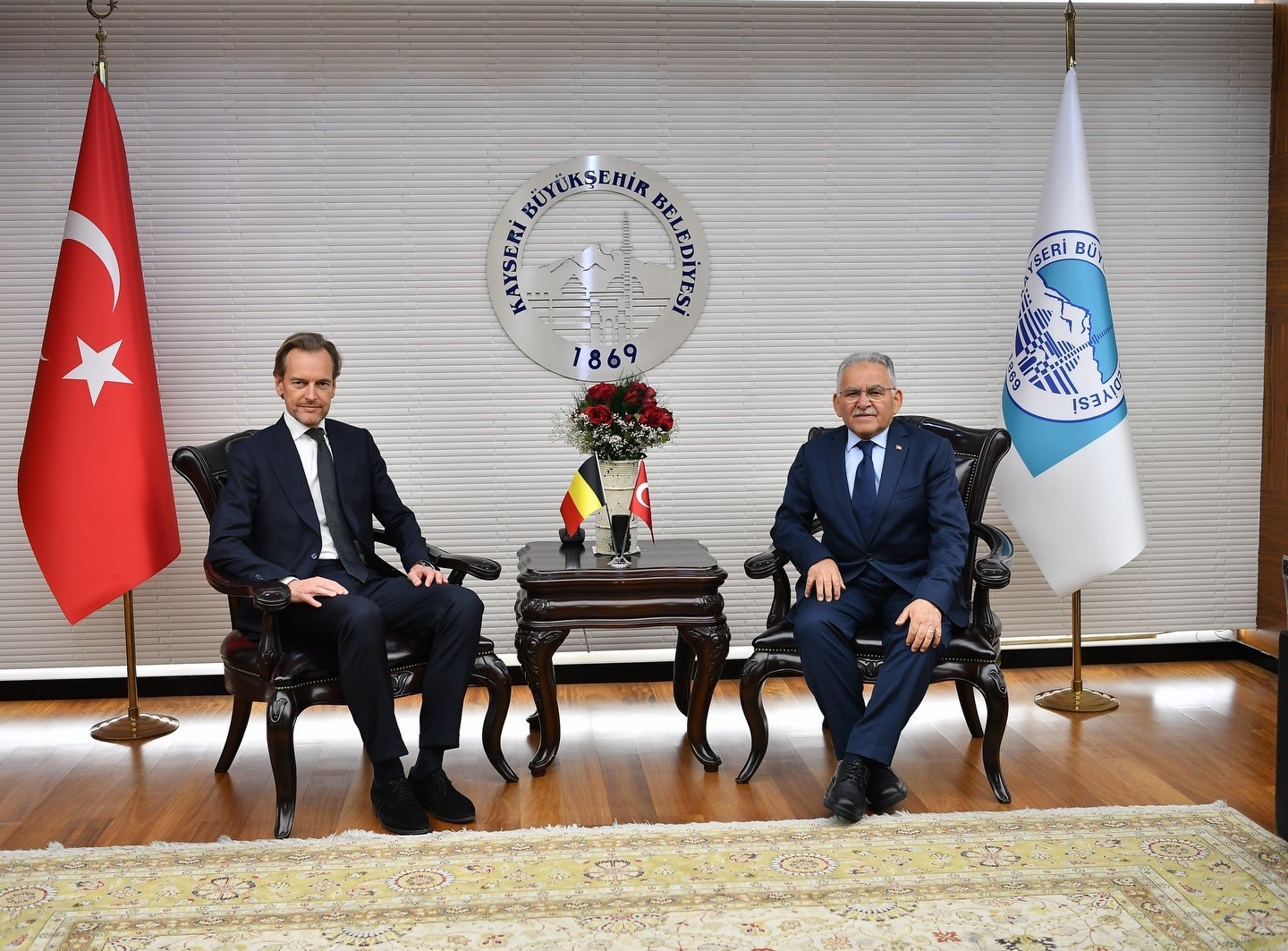 Bel&ccedil;ika b&uuml;y&uuml;kel&ccedil;ini ağırlayan B&uuml;y&uuml;kkılı&ccedil;&rsquo;tan AB vurgusu
