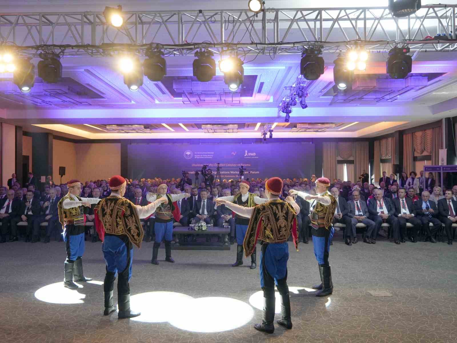 Bakan Yumaklı&rsquo;dan zirai don a&ccedil;ıklaması: "Geneli itibarıyla bir zirai don hadisesi yaşanmadı"
