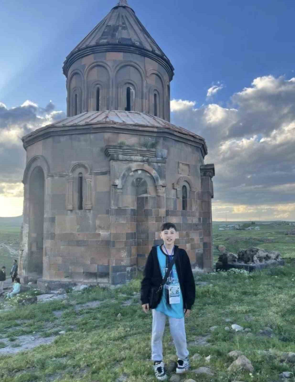 Matematik Olimpiyatı &ouml;n eleme sınavında T&uuml;rkiye d&ouml;rd&uuml;nc&uuml;s&uuml; Emet&rsquo;ten
