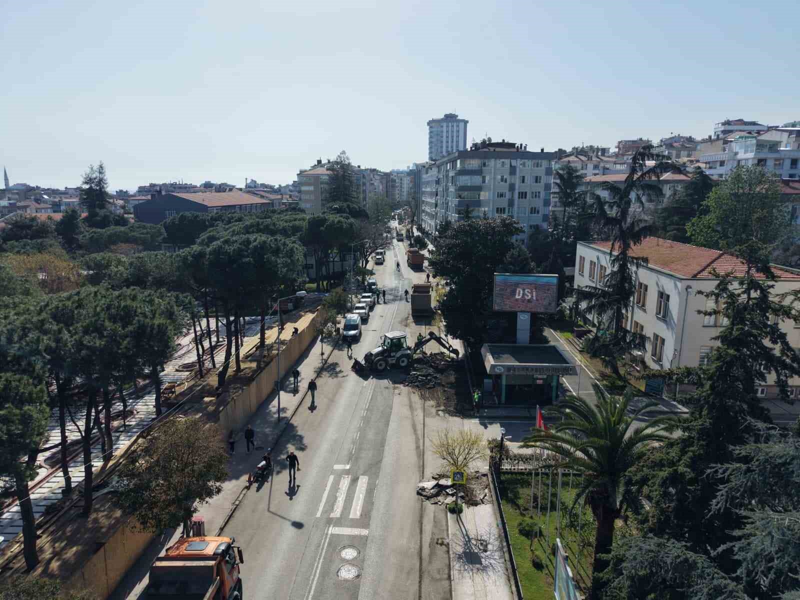 İstiklal Caddesi&rsquo;nde asfalt ve kaldırım &ccedil;alışmalarına başlandı
