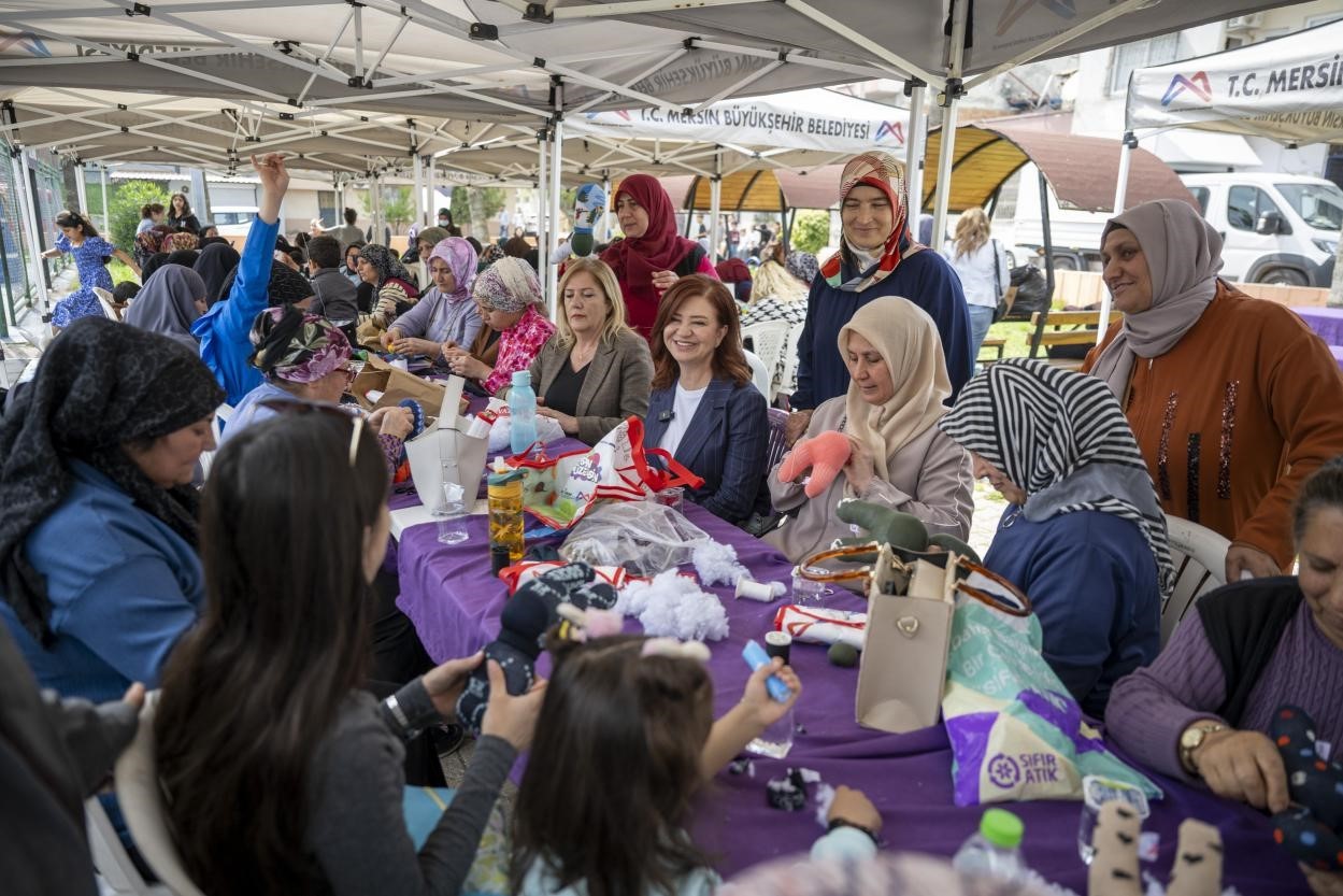 Mersin’de ‘Evimiz Atölye’ ile kadınlar üretime katılıyor