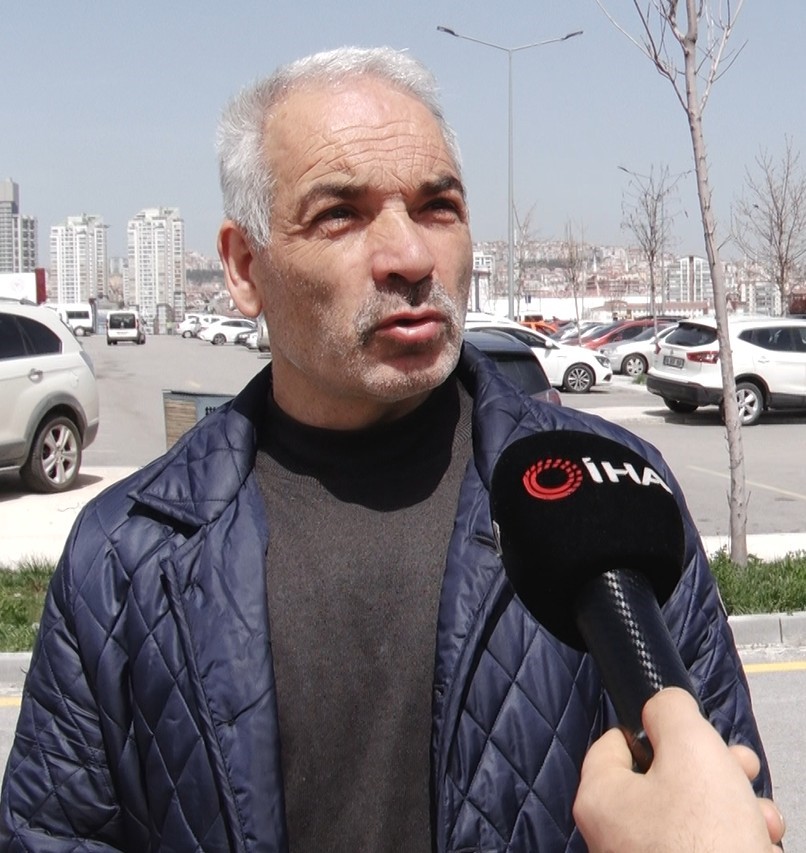 Yaşıtını bı&ccedil;akla ağır yaralayan &ccedil;ocuk saldırı anını da kayda aldırdı
