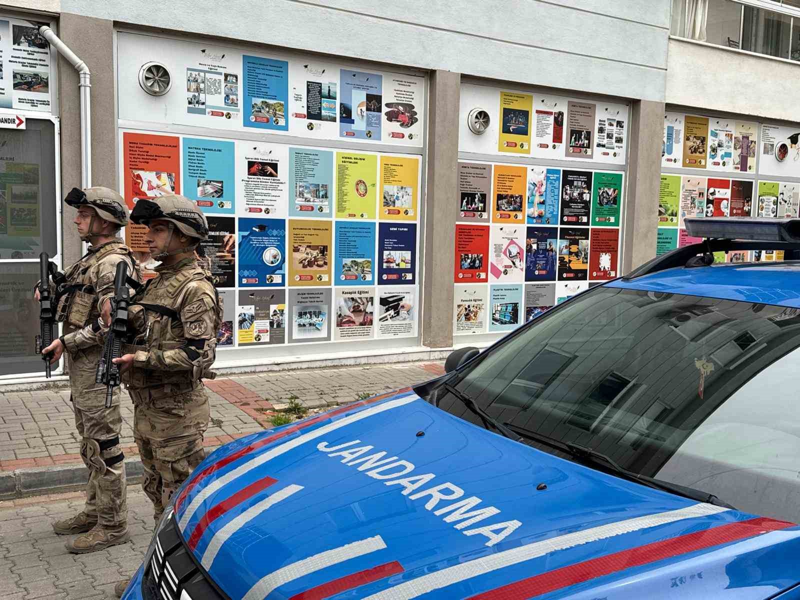 Aydın merkezli 10 ilde dolandırıcılık operasyonu: 17 ş&uuml;pheli g&ouml;zaltına alındı
