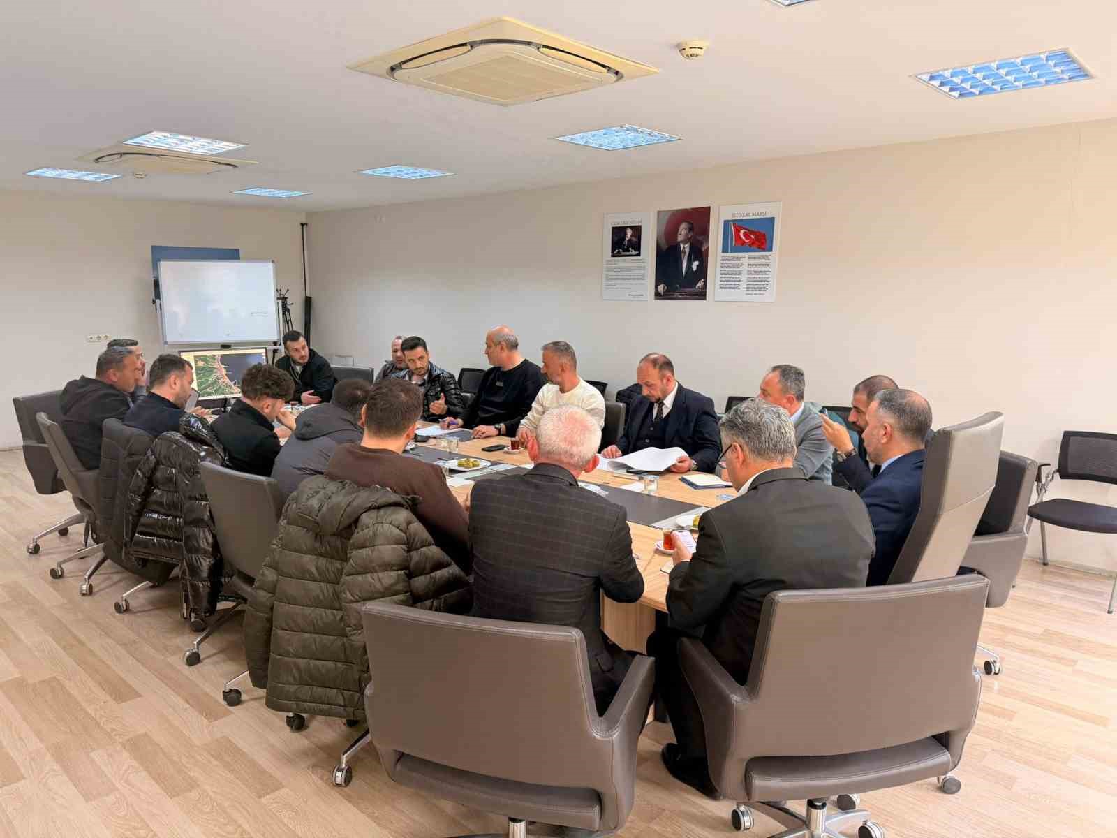 Başkan Albayrak: "Perşembe&rsquo;de alt ve &uuml;styapı &ccedil;alışmalarımız hız kesmiyor"
