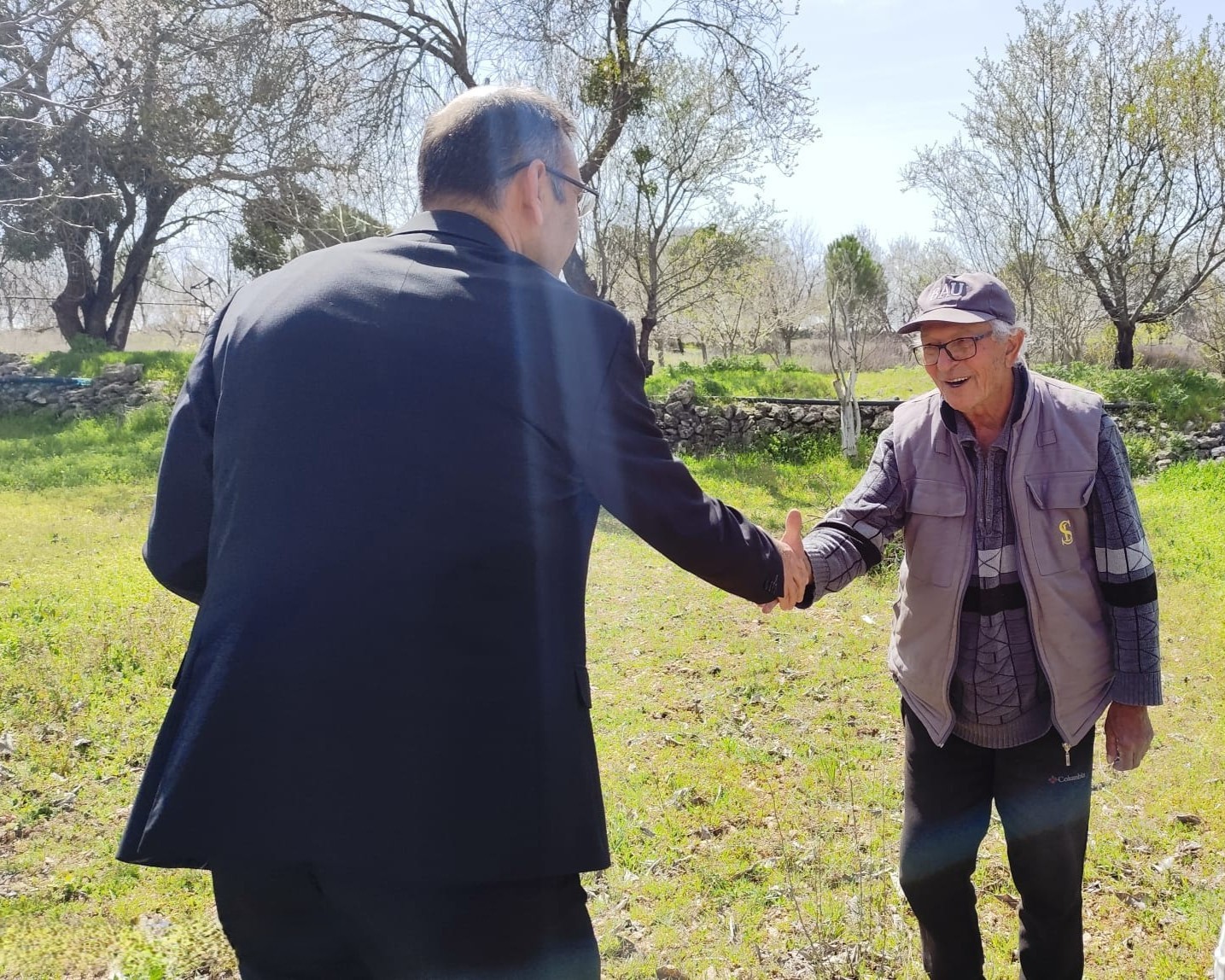 Uşak İl Tarım ve Orman M&uuml;d&uuml;rl&uuml;ğ&uuml; ekipleri &uuml;reticiyle bir araya geldi
