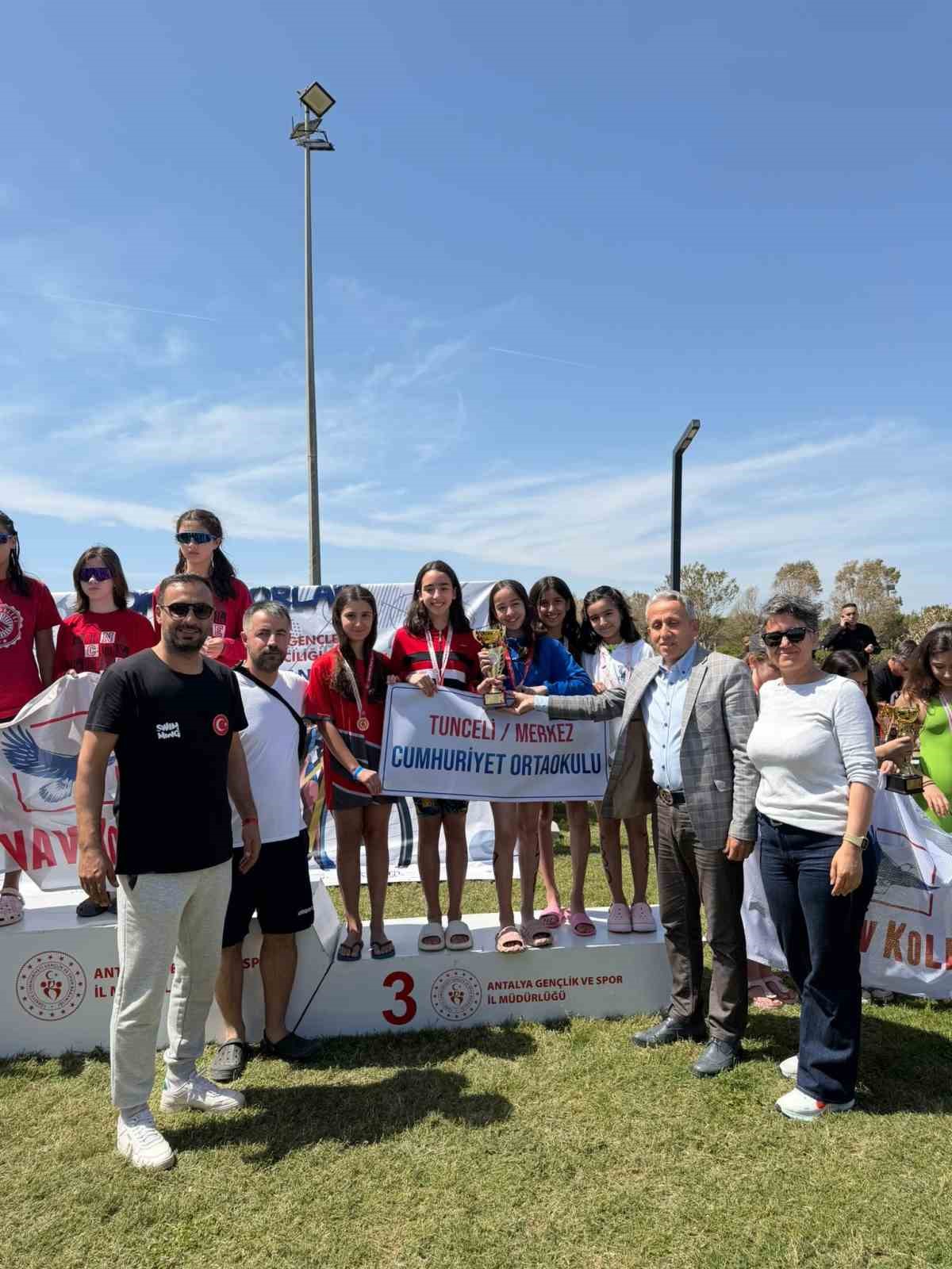 Tunceli’de bir ortaokul Türkiye 3’üncüsü oldu