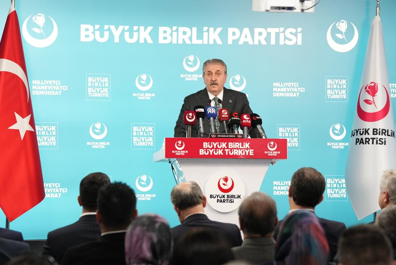 BBP Genel Başkanı Destici: "PKK&rsquo;nın siyasi uzantıları, T&uuml;rk siyasetini enfekte etmeye ve a&ccedil;ık provokasyonlarına devam etmektedir"
