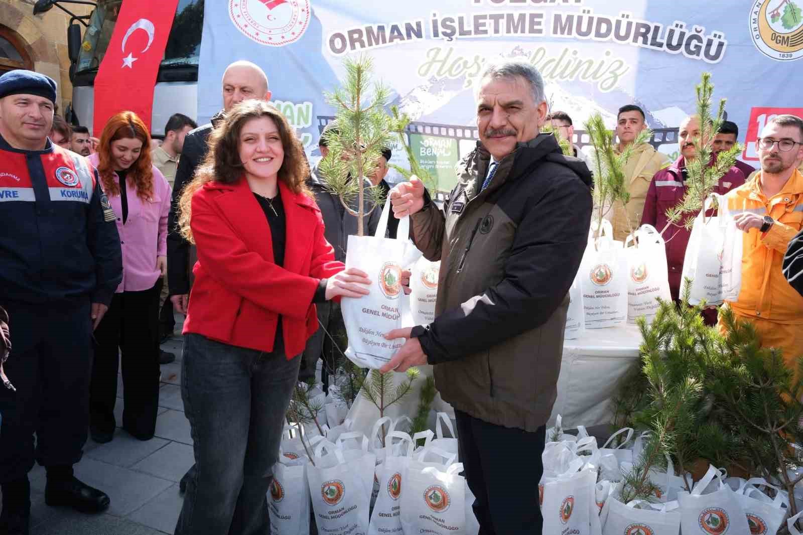 Yozgat’ta 4 bin 500 adet fidan dağıtıldı