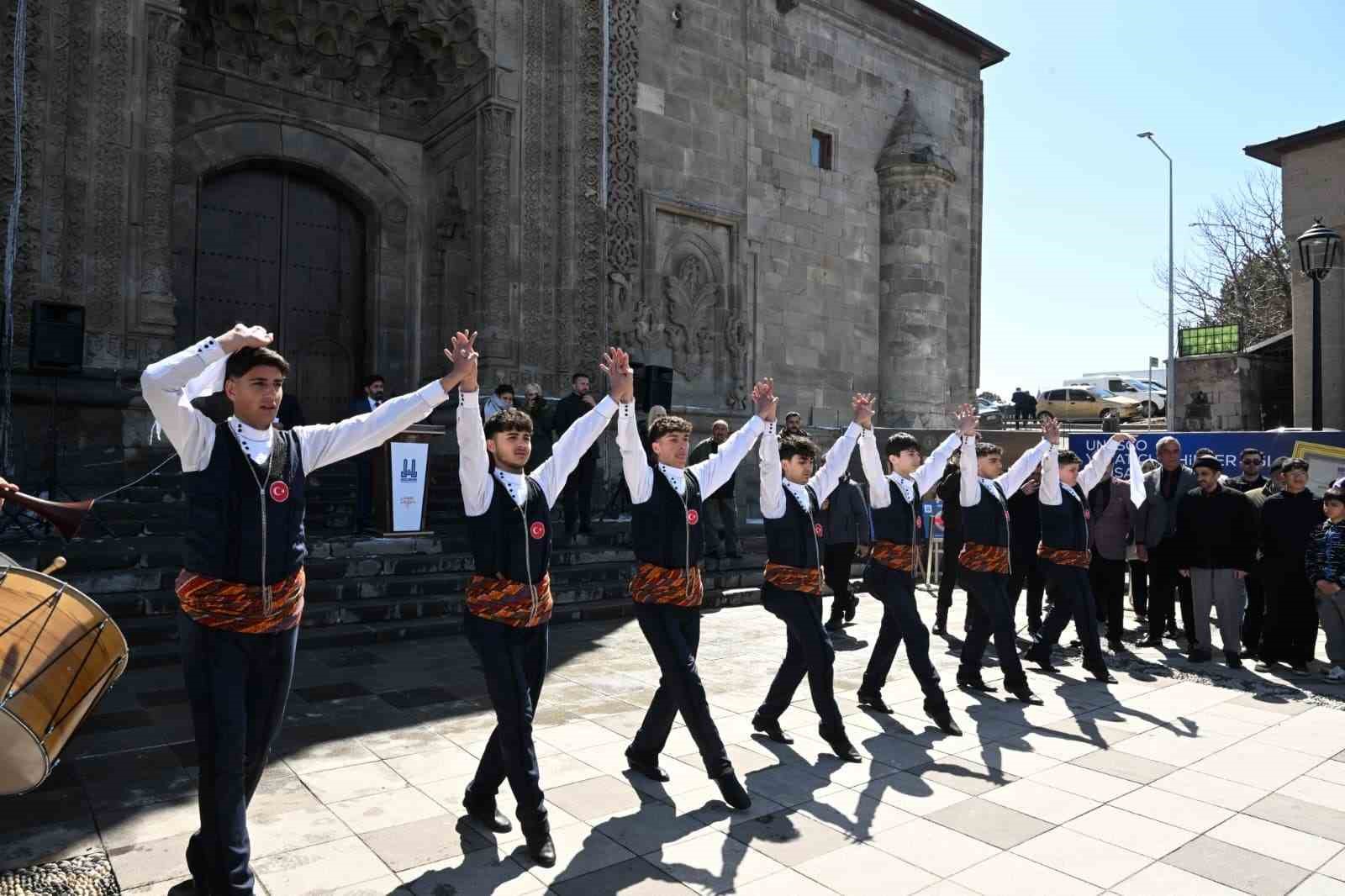 Turizm haftasına görkemli açılış