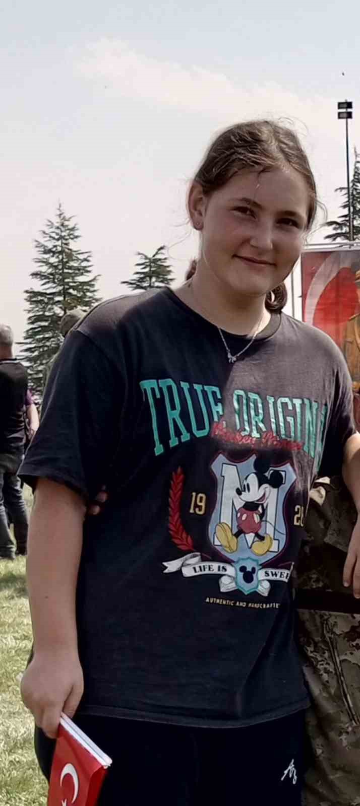 Zonguldak&rsquo;ta menenjit ş&uuml;phesiyle vefat eden 14 yaşındaki &Ccedil;ağla toprağa verildi
