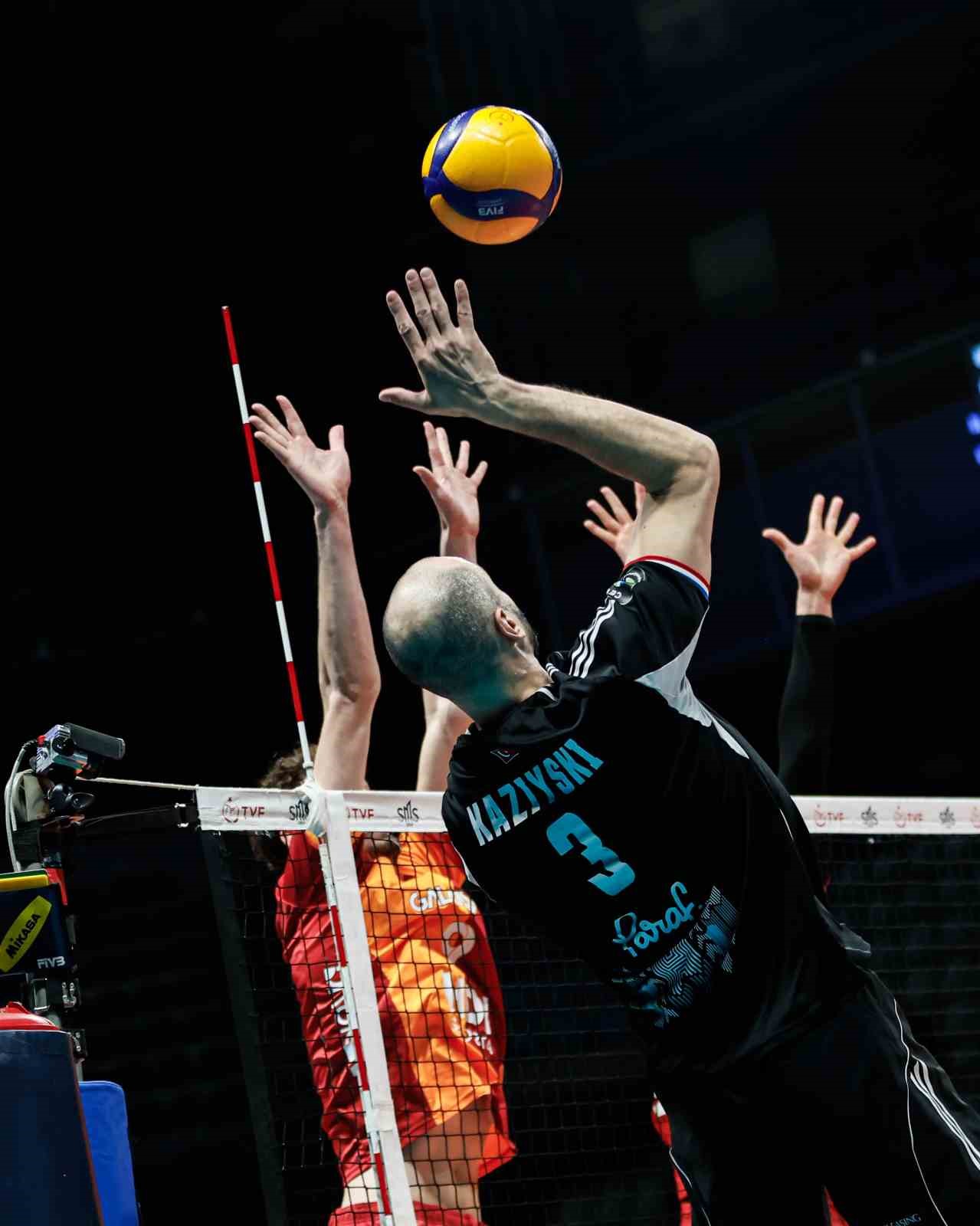 Efeler Ligi’nde Galatasaray finalde