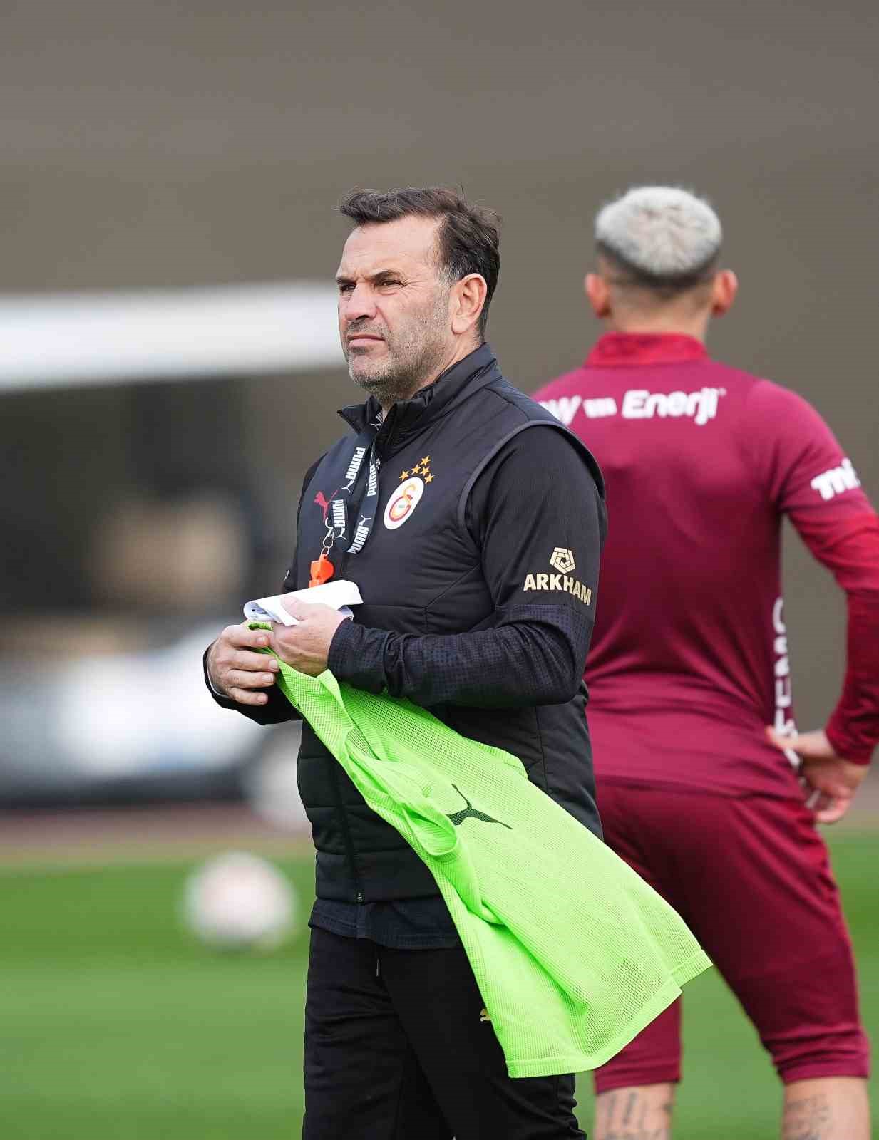 Galatasaray, Gen&ccedil;lerbirliği ma&ccedil;ı hazırlıklarını s&uuml;rd&uuml;rd&uuml;
