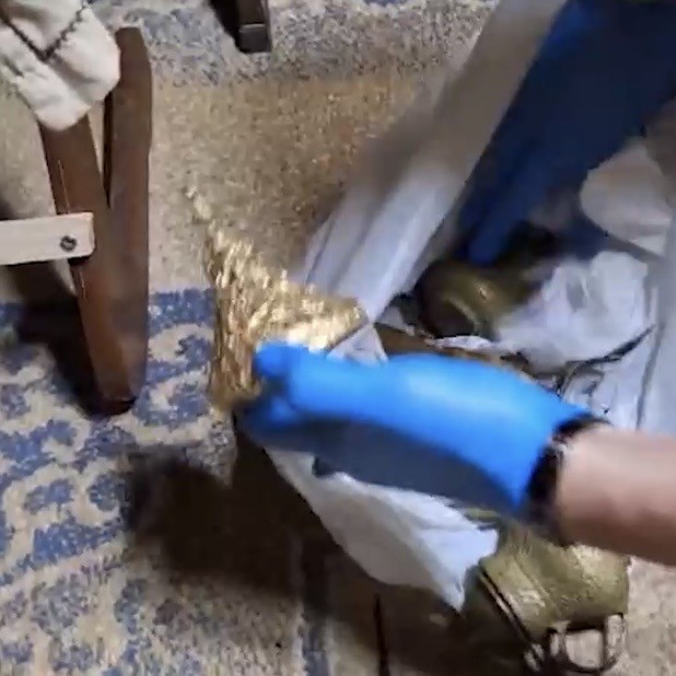 İzmir&rsquo;de tarihi eser operasyonu: 203 eser ele ge&ccedil;irildi
