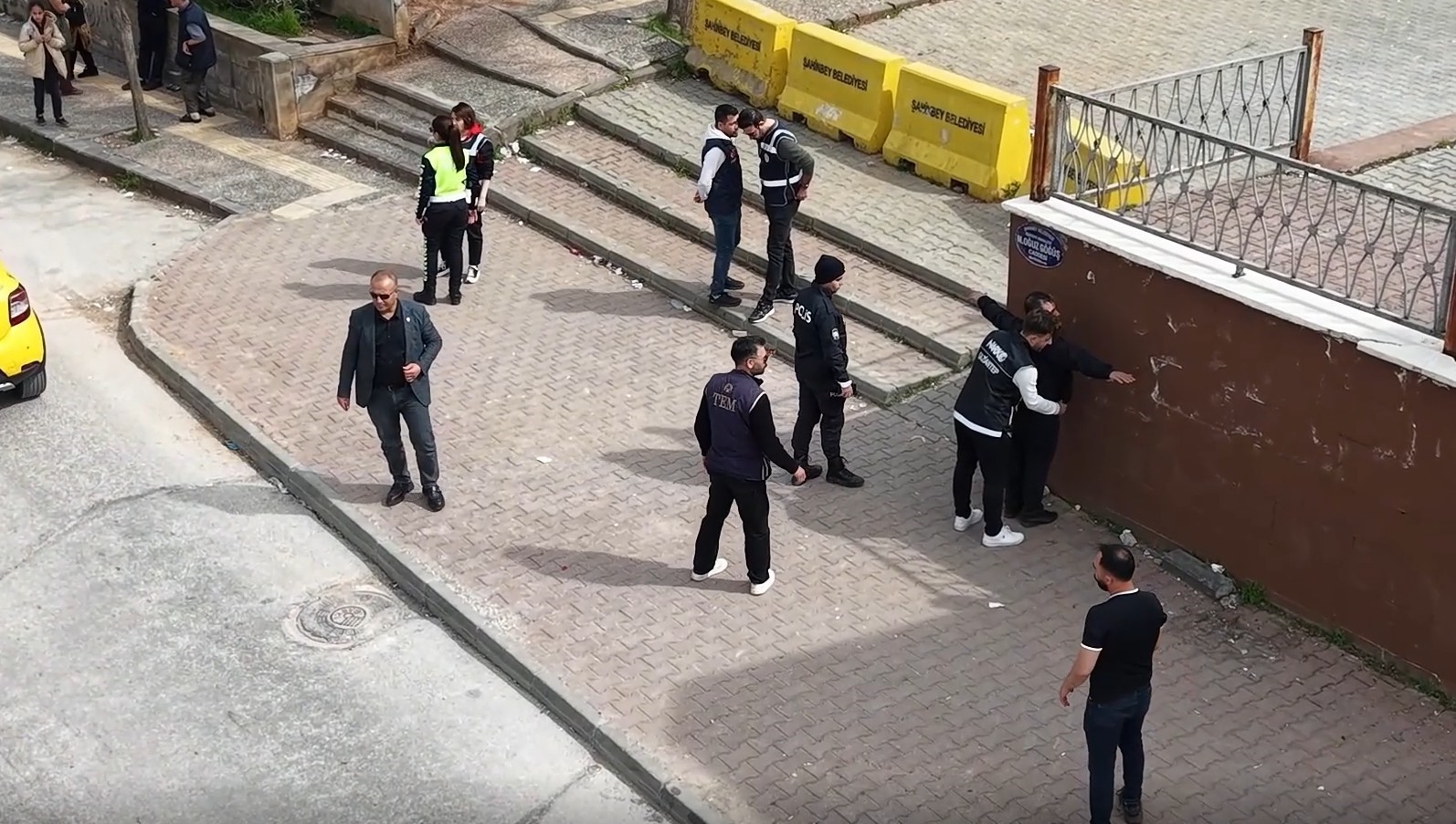 Gaziantep’te okul çevrelerinde dron destekli sıkı denetim