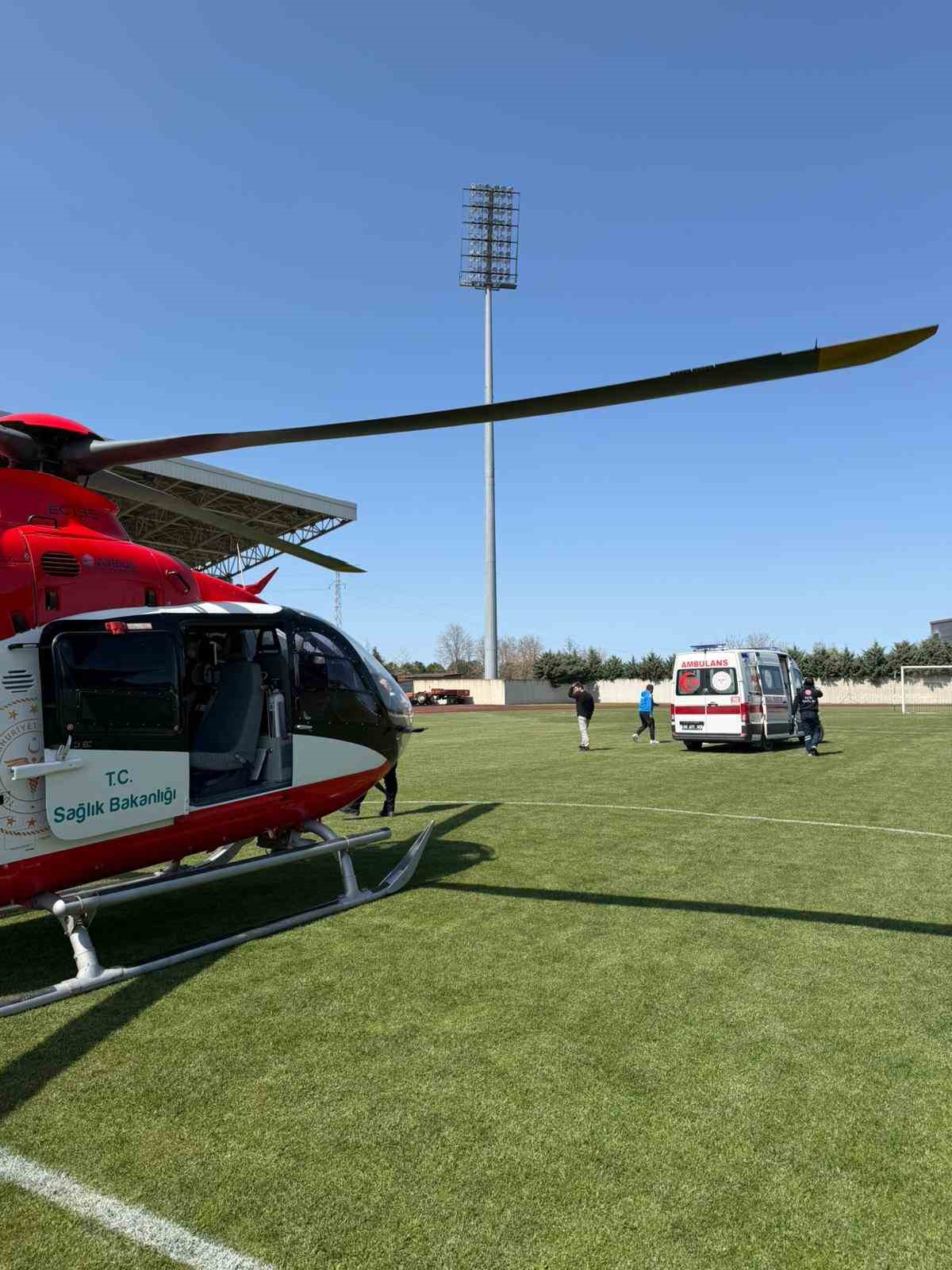 Gökyüzünden umut: Solunum sıkıntısı yaşayan bebek helikopterle taşındı