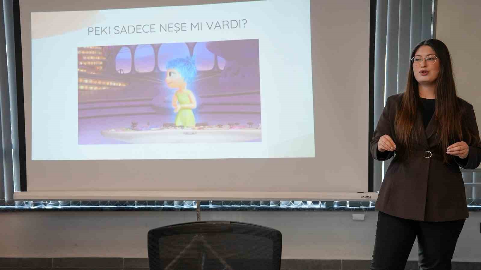 Sadece film izlemediler, duygularını keşfettiler
