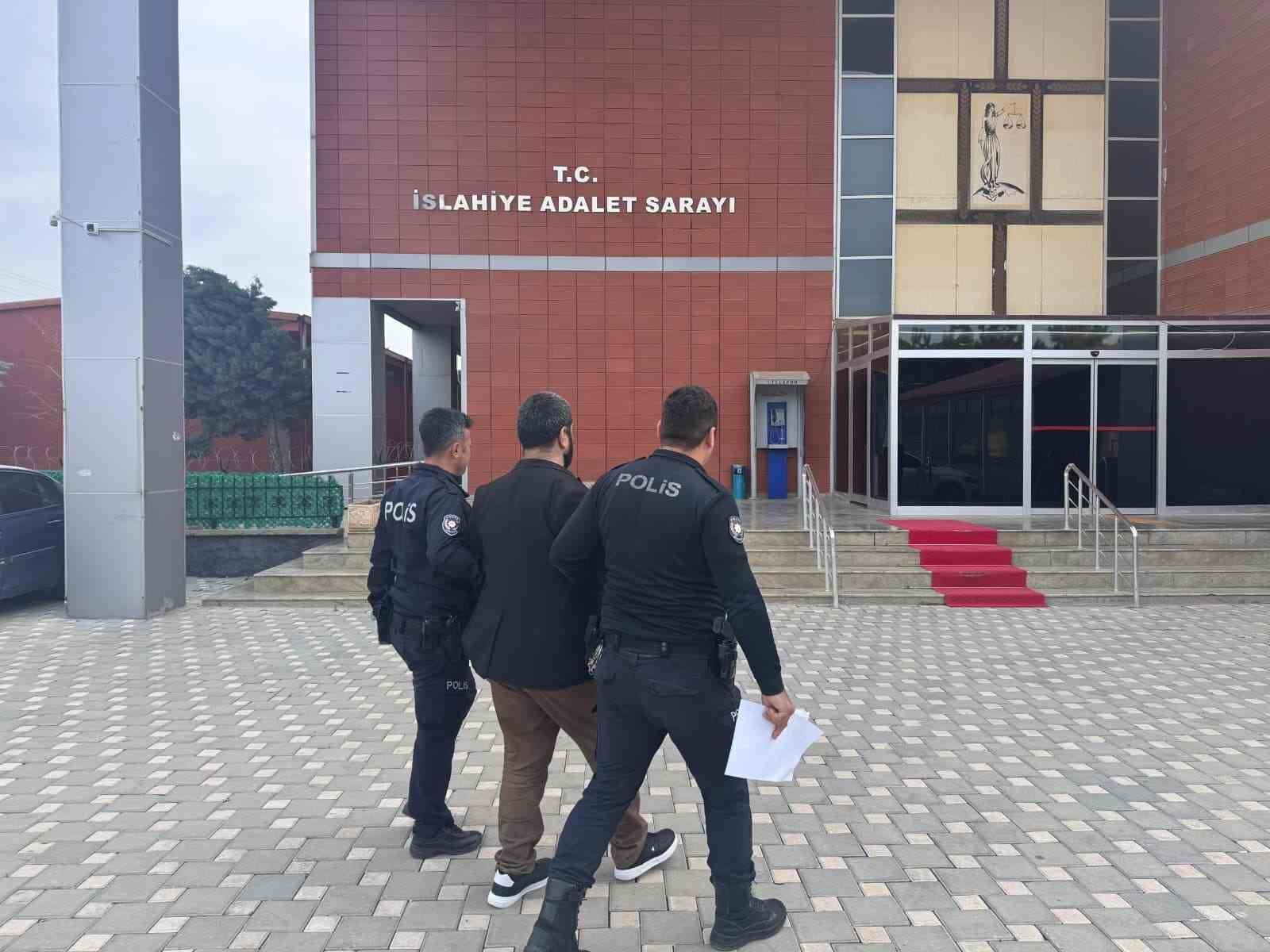 "Okullar değil yargı makamları hedef alınmalı" diyen şahıs gözaltına alındı