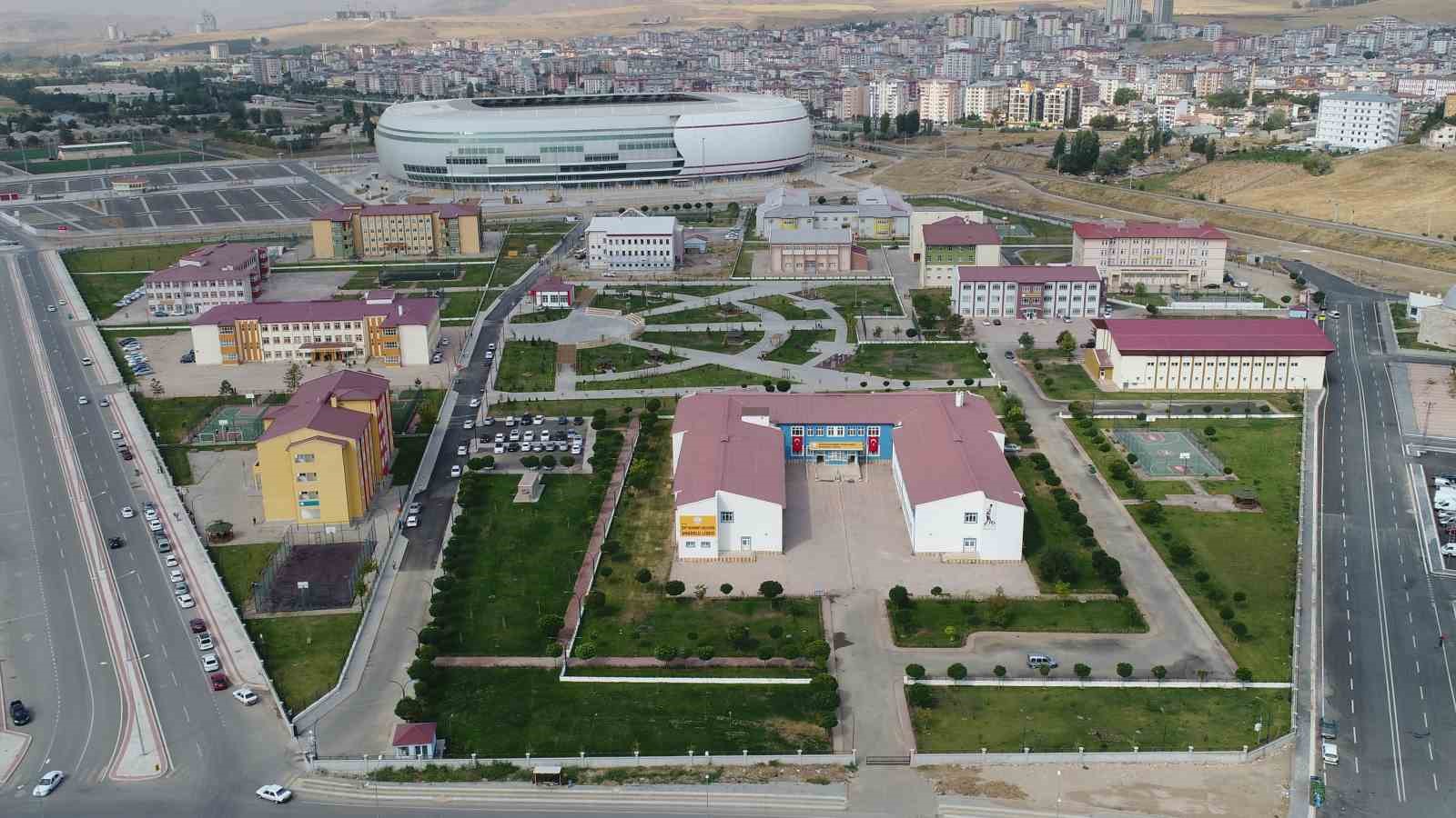 Sivas Belediyesi&rsquo;nden T&uuml;rkiye&rsquo;ye &ouml;rnek olacak okul uygulaması
