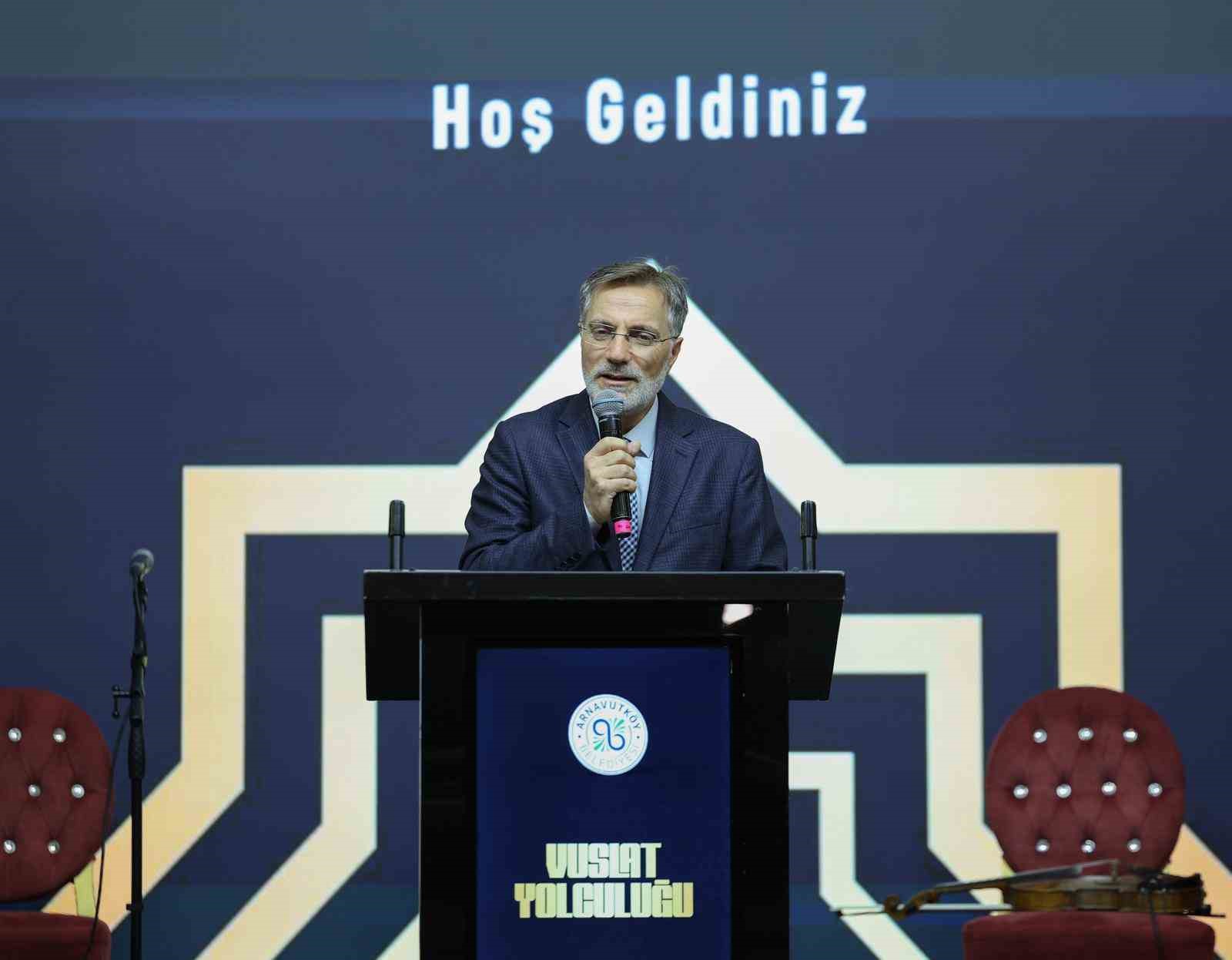 Hacı adayları, Arnavutk&ouml;y&rsquo;den dualarla uğurlandı
